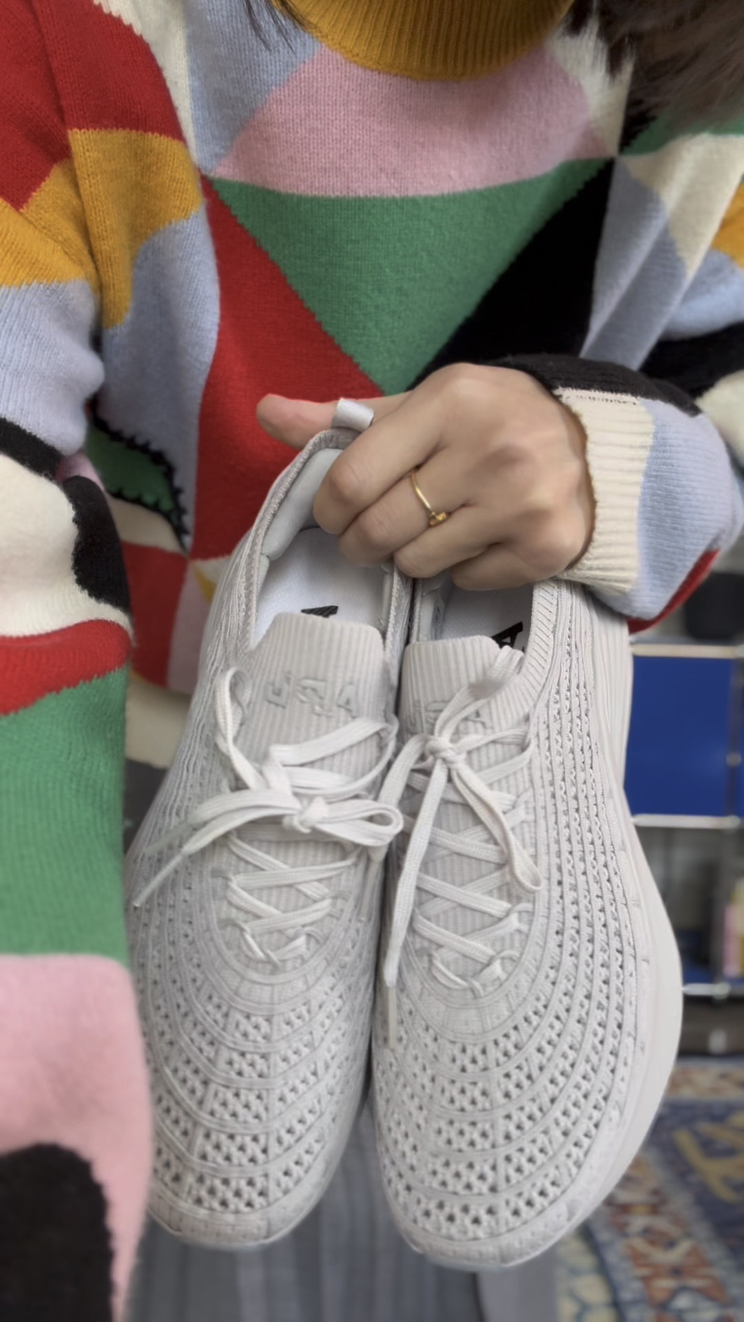 True to size I’m wearing women’s 8 