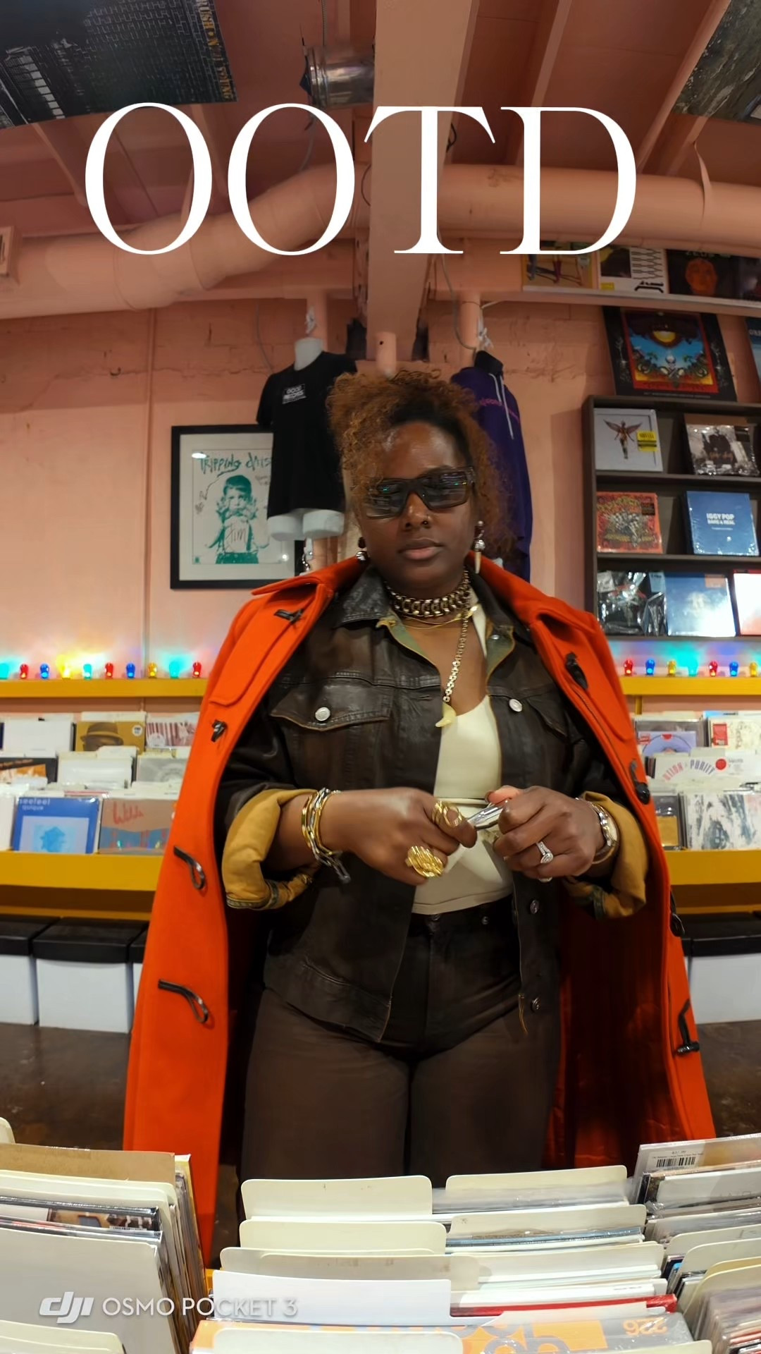 Can you believe I bought this brown Wax denim set from @H&M last year and I'm just popping the tags off
lucky for yall I think
the set did so well H&M brought it back this year.
Yall know where to check for the deets
Set H&M
Boots @stevemadden
Jacket @Banana Republic
Top & necklace @ZARA
Shades @MCM


#styletip #styletoks #fashionfavorites #fashioncreator #coolgirlaesthetic

#LTKGiftGuide #LTKgrwm #LTKBeauty