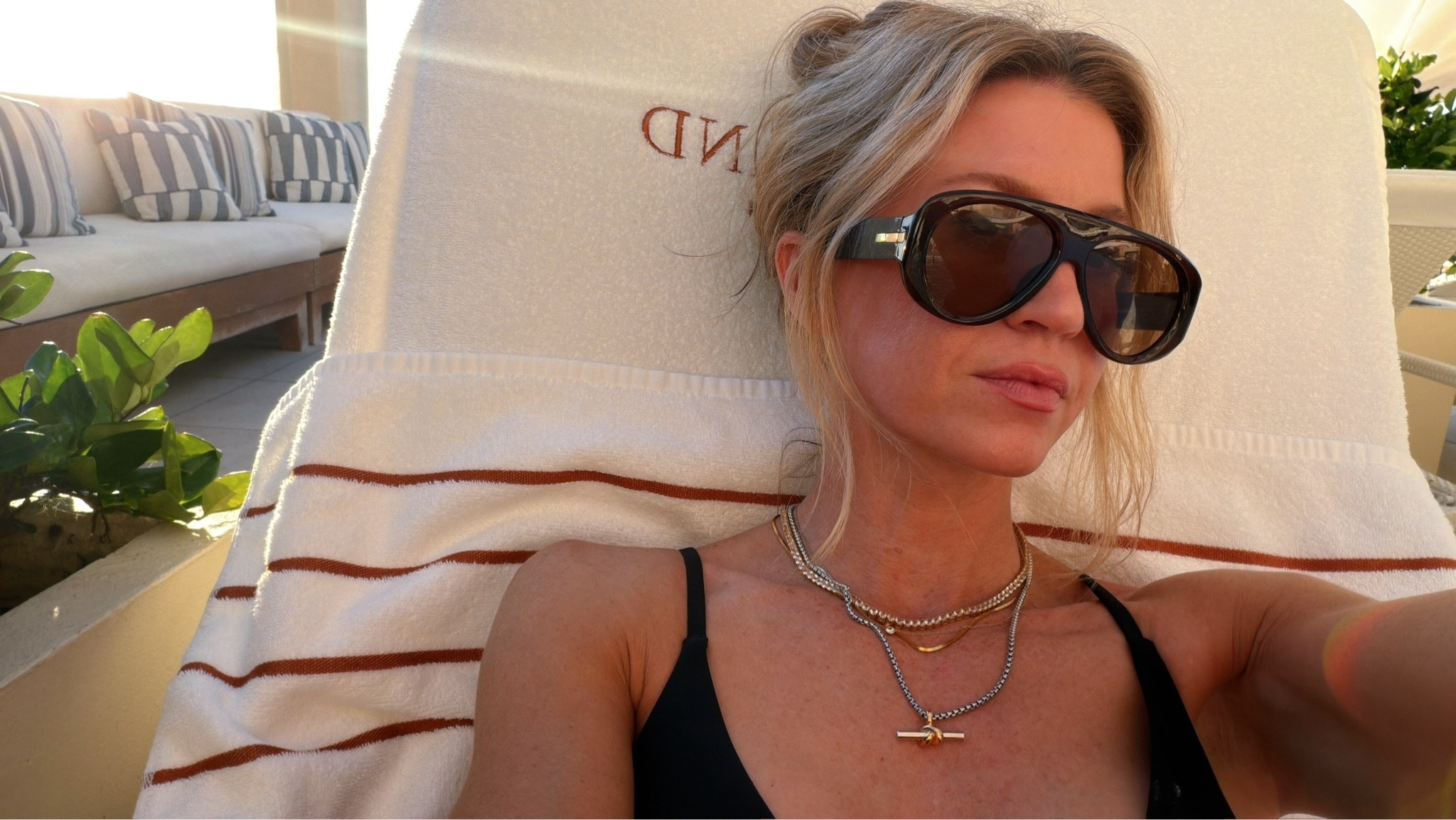 Black bikini + sunglasses!