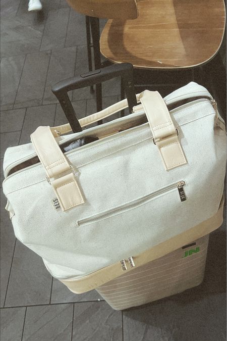 Beis weekender bag

#LTKtravel #LTKSeasonal #LTKGiftGuide