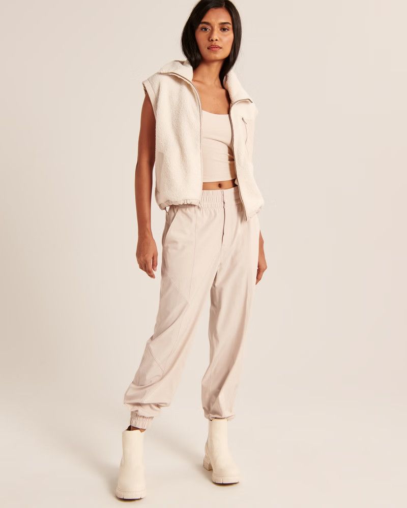 Cropped Sherpa Vest White Vest White Jacket Spring Outfits Budget Fashion | Abercrombie & Fitch (US)