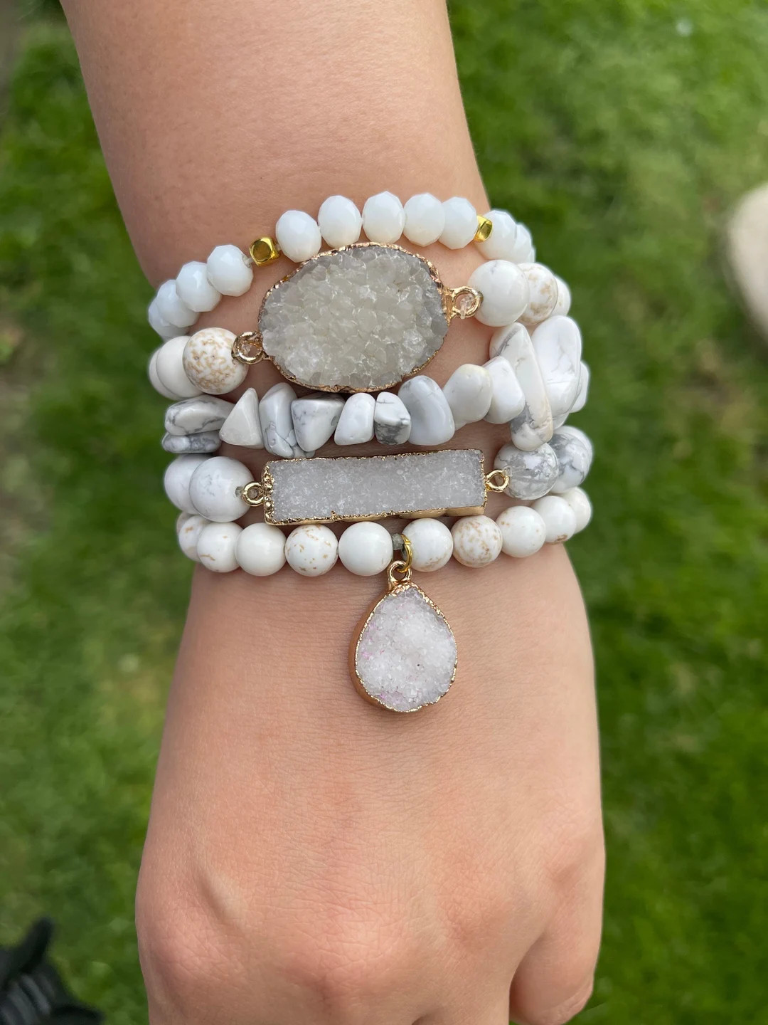Howlite & Druzy Agate Beaded Bracelet Set, Stretchy Crystal Jewelry | Etsy (US)