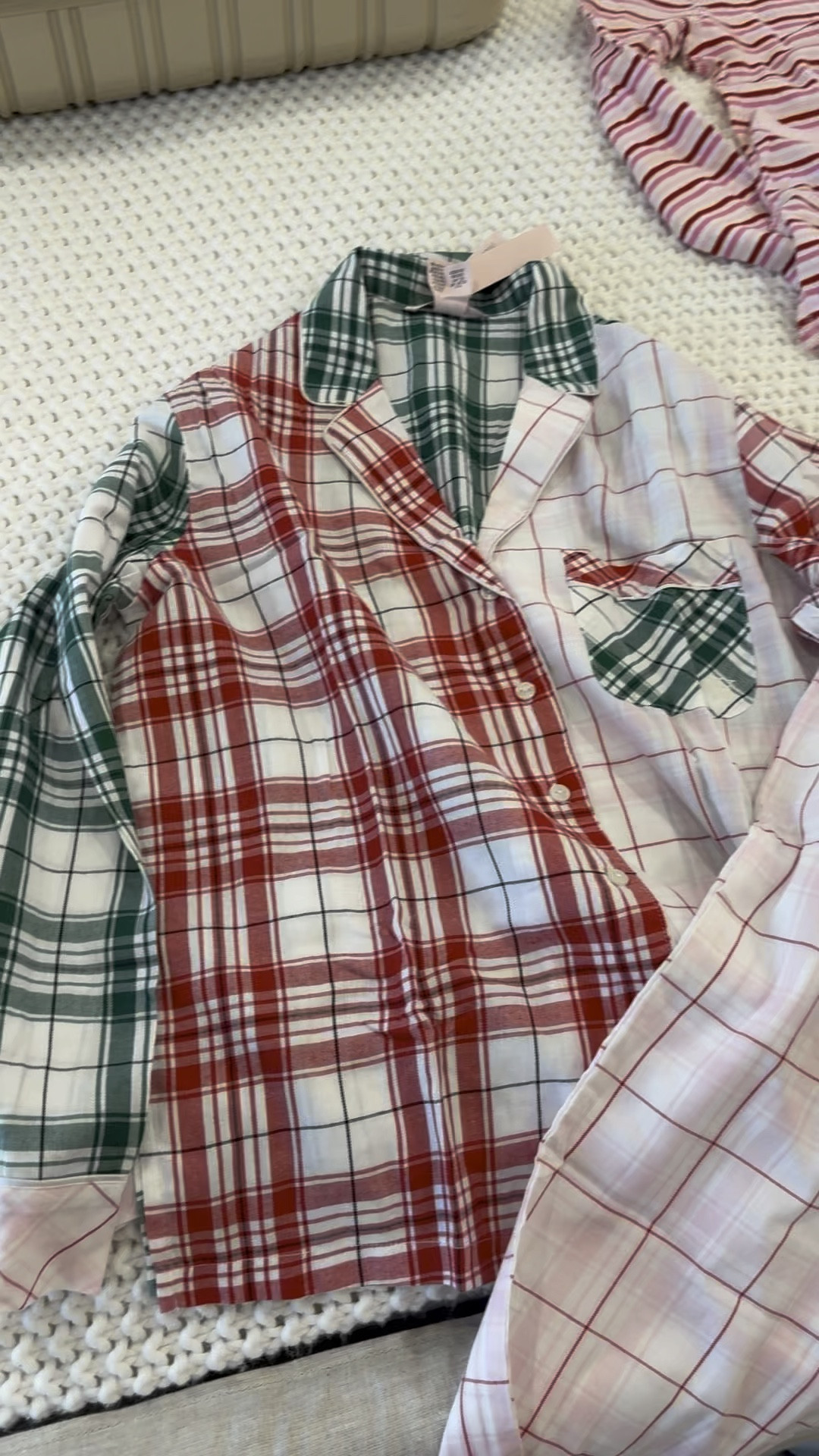 Womens Christmas pajamas 

#LTKOver40 #LTKHoliday #LTKCyberWeek