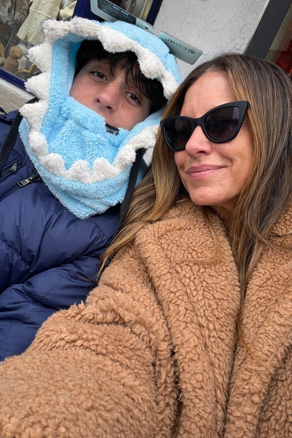 Not only is this coat cute BUT it’s warm as a blanket. 🐻

#LTKmomlife #LTKOver40 #LTKTravel