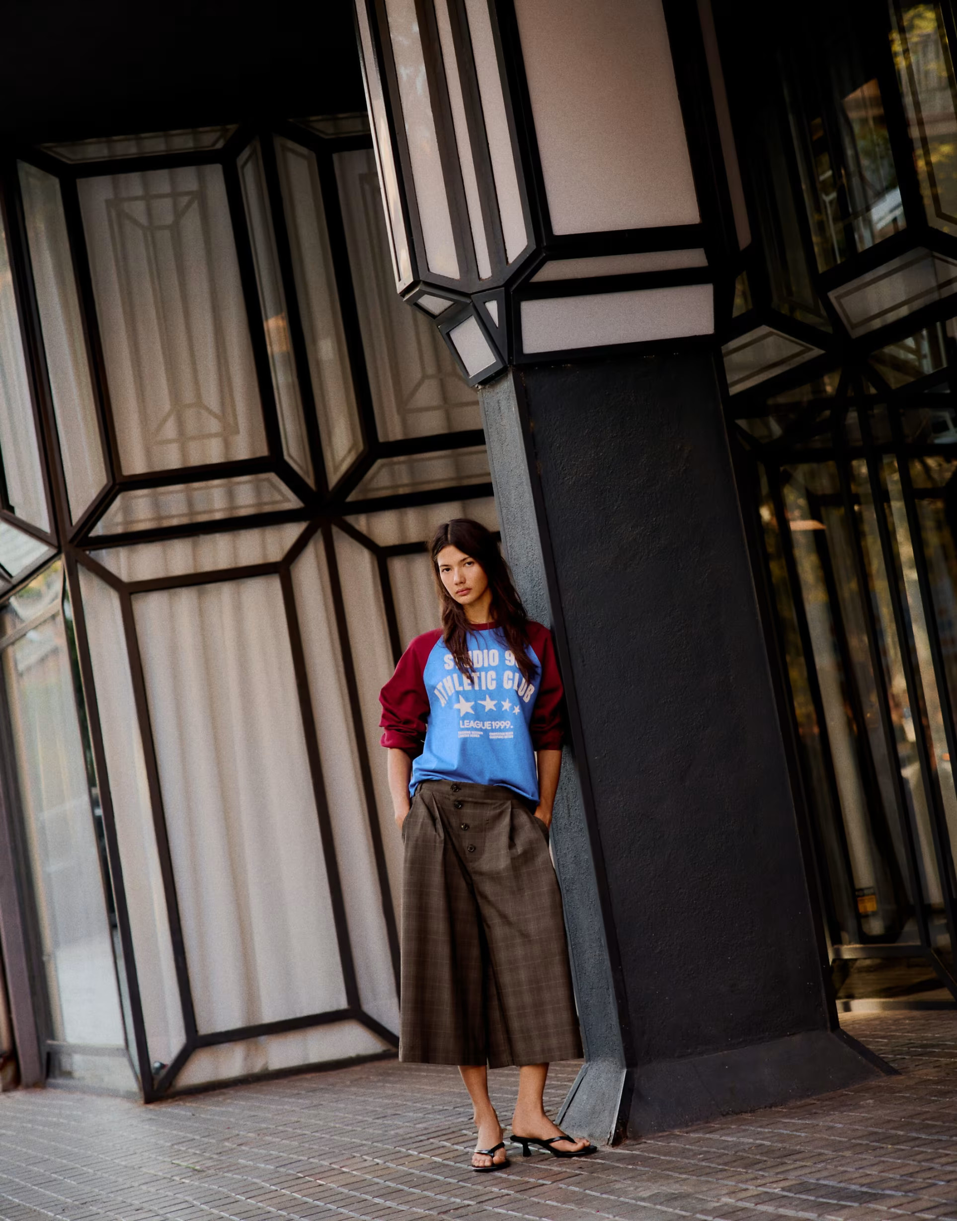 Bershka Bermudashorts mit Knopfleiste und Wickeloptik in Braun | ASOS (Global)