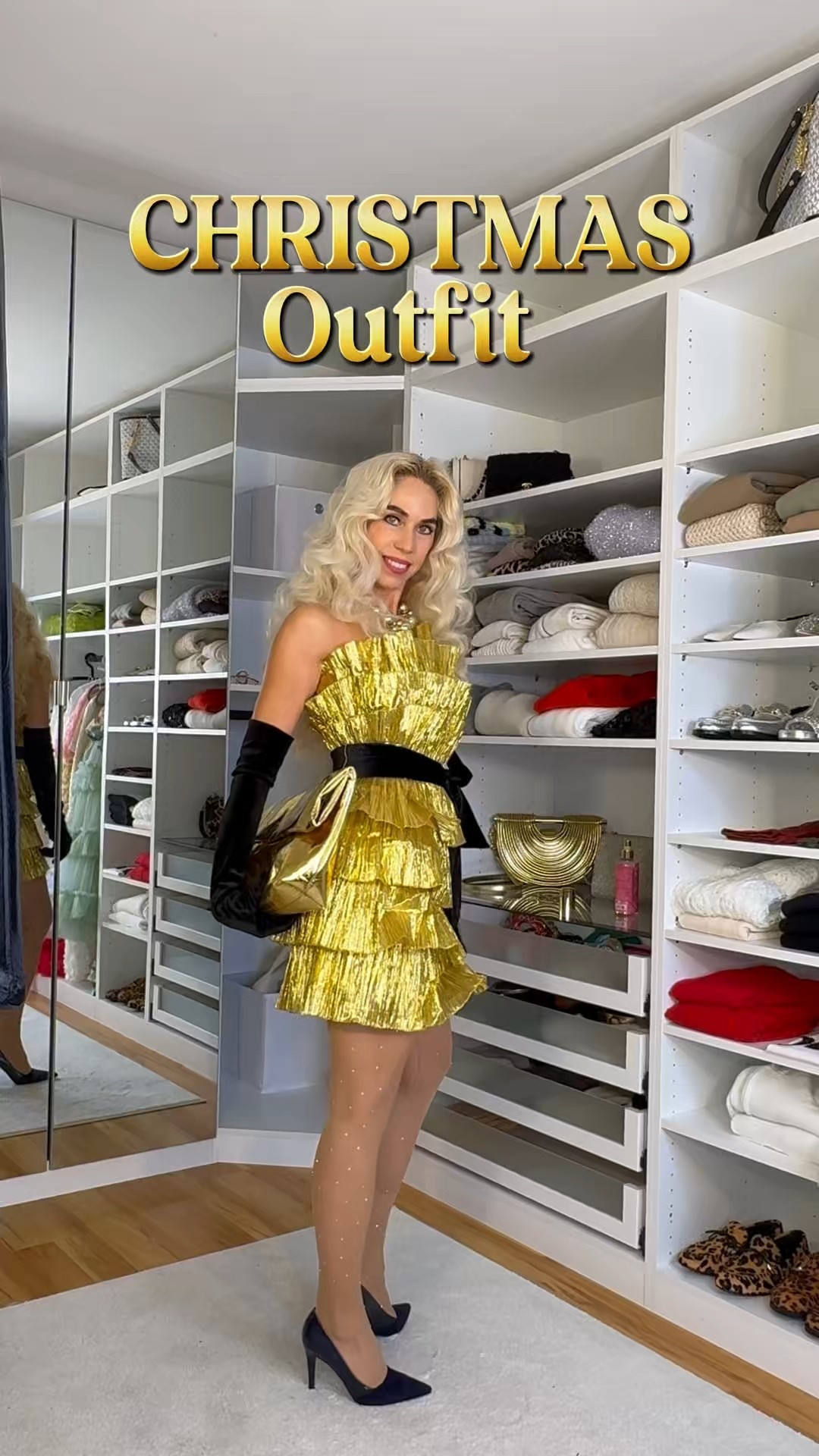Festlicher Holiday Look in Gold.
Ich trage ein kurzes goldenes Kleid – super trendy und perfekt für die Christmas-Feiertage.
Dazu kombiniere ich eine Glitzerstrumpfhose und eine schwarze oder goldene Tasche für einen eleganten, festlichen Style.
Ein perfektes Outfit für Weihnachtsfeiern, Dinner Dates oder Holiday Events.

Shop my Look – alle Produkte findest du hier in meinem LTK.
#paillettenkleid #abendkleid
#GoldDress #HolidayLook #ChristmasOutfit #FestlicherLook #LTKHoliday #LTKStyle #LTKFashion #LTKGermany

#LTKfestive #LTKdeutschland #LTKkleider