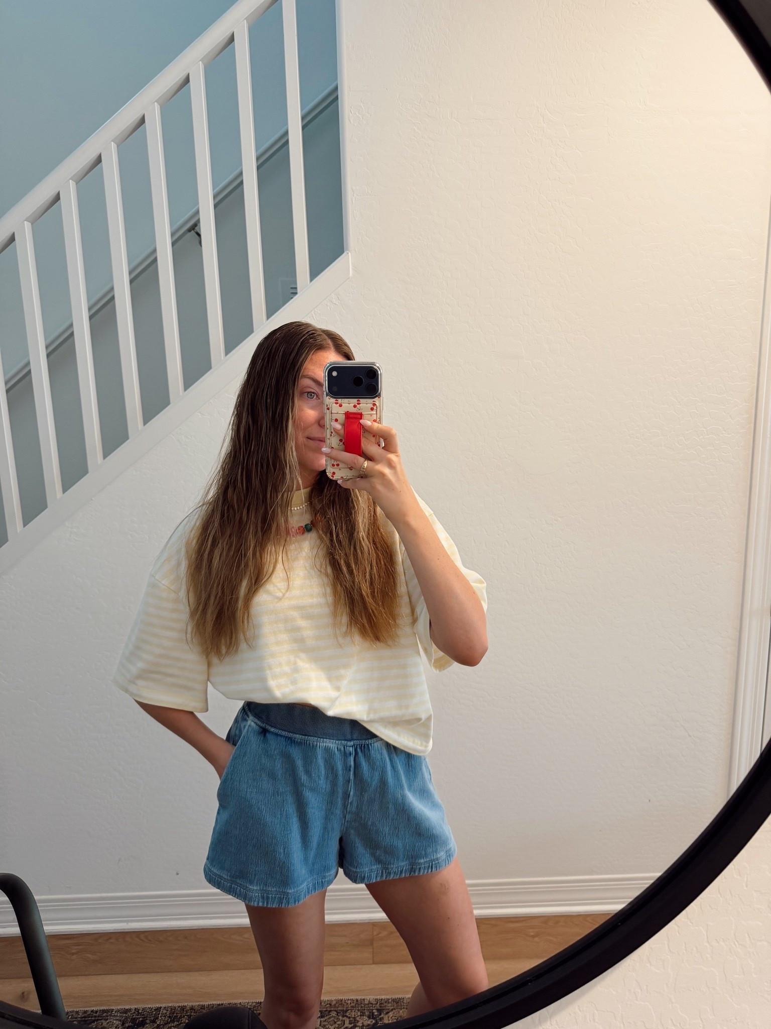 Comfy fit! Wearing smalls