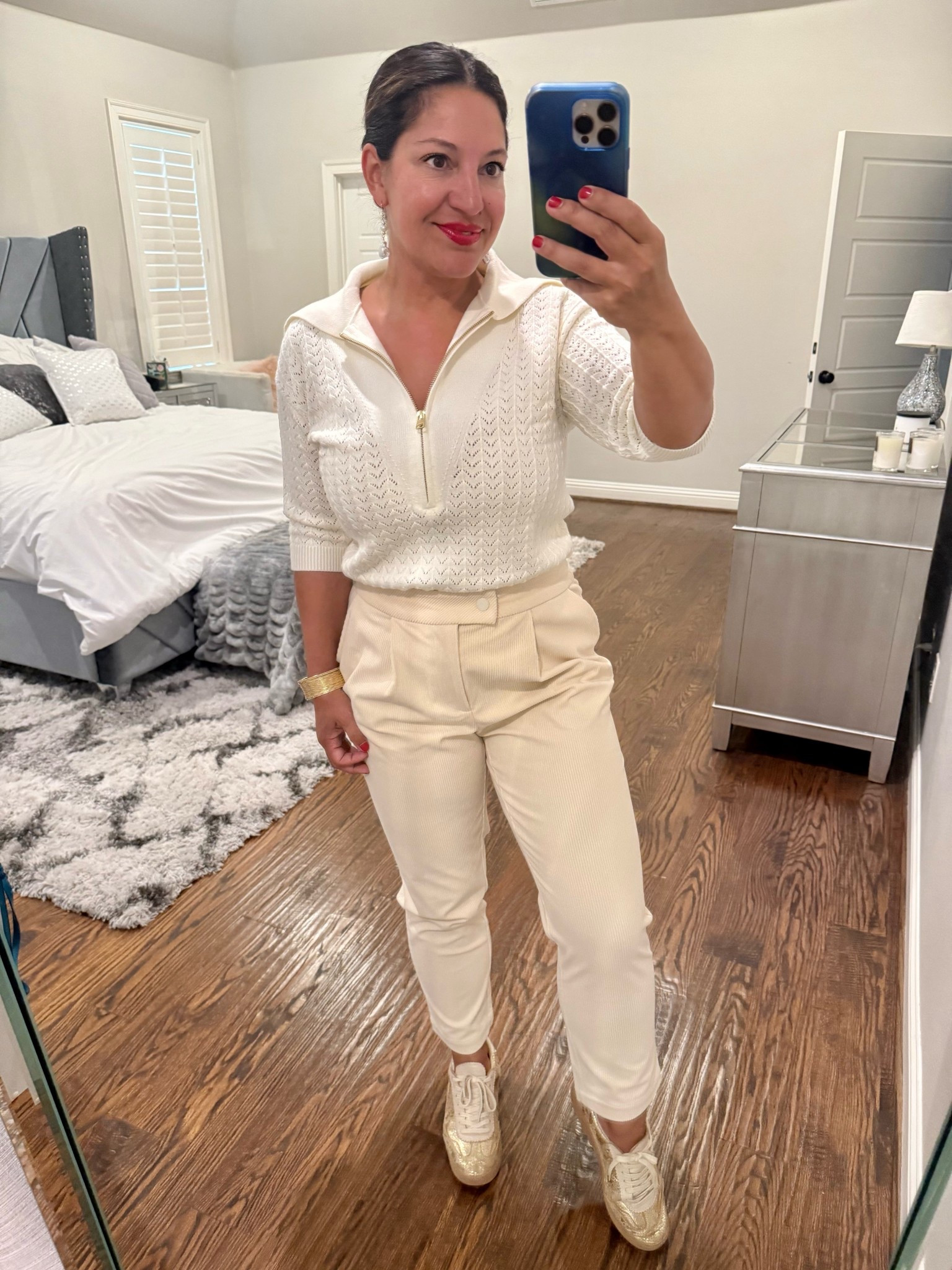 The first day of fall made me reach for these Varley super soft cream/ivory corduroy pants and this equally cozy half zip light sweater!

It’s the perfect transitional outfit when you don’t know how chilly or warm you’ll be. 

I’m wearing a small in the sweater and medium in the pants. 

#LTKSeasonal #LTKWorkwear #LTKTravel
