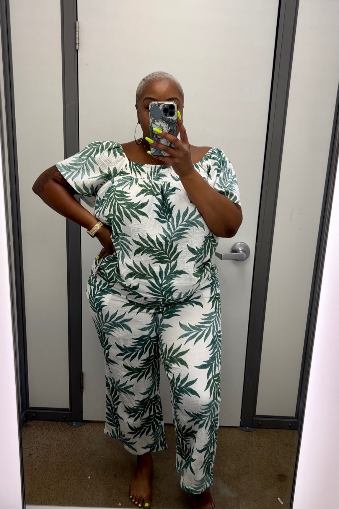 Joyspun Short Set. these are actually pajamas pants 2x top 2x too big

Plus size Walmart Fashion Finds!  Walmart Summer Outfits & Cute summer dresses

Plus size outfit idea. Summer outfit.
Plus size set | Walmart outfits | summer 