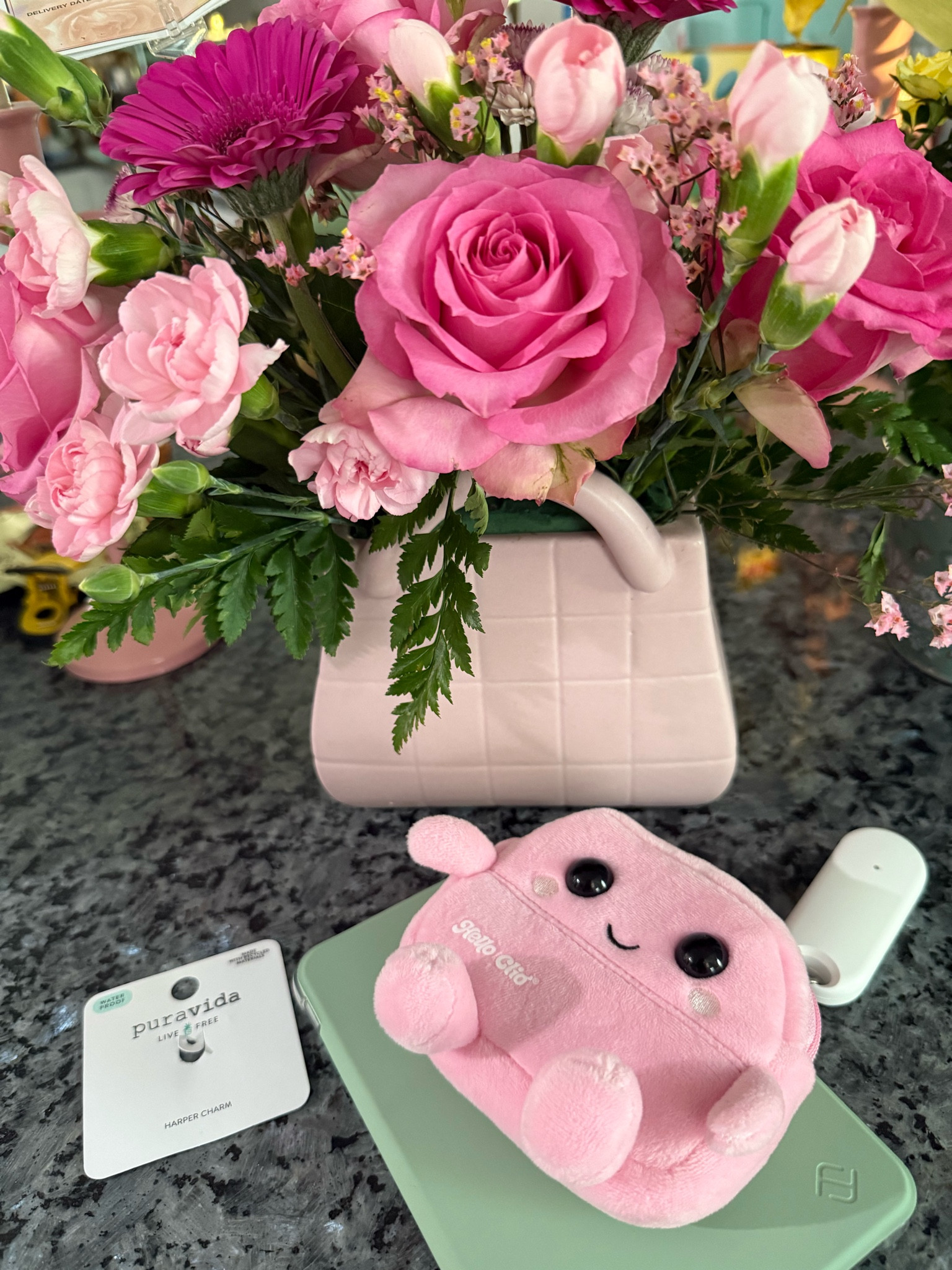 Had to show you guys this adorable arrangement I received!! It’s called the Designer Dreams Bouquet on 1800flowers and how cute is the little pink handbag vase?? What a lovely gift idea 

#LTKBeauty #LTKdayinmylife #LTKHome
