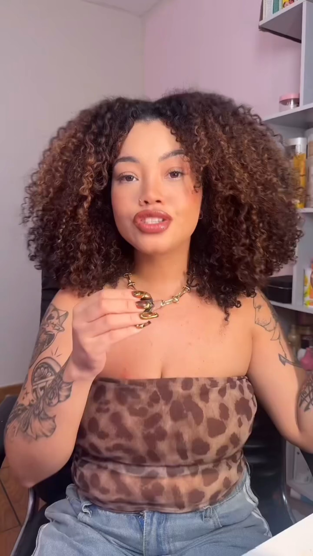 EP1#RECUPERANDOMEUCABELO véi pôdi ✨

Foi dia de testar linha Cabeleira da @widicare, etapa de fortalecimento para ajudar esse cabelo crescer ainda mais saudável ❤️