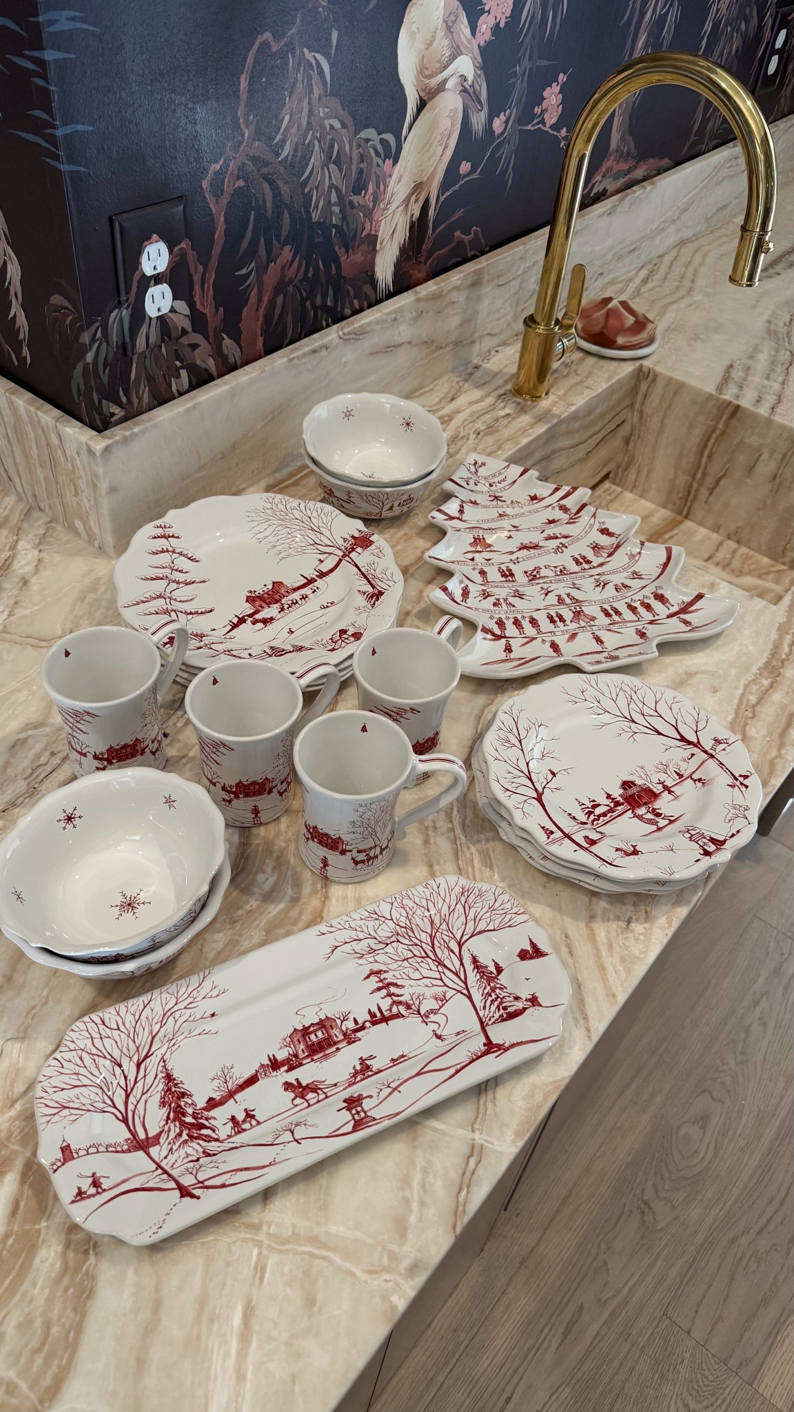 Pergola Christmas dinnerware ✨

#LTKCyberWeek #LTKHoliday #LTKHome