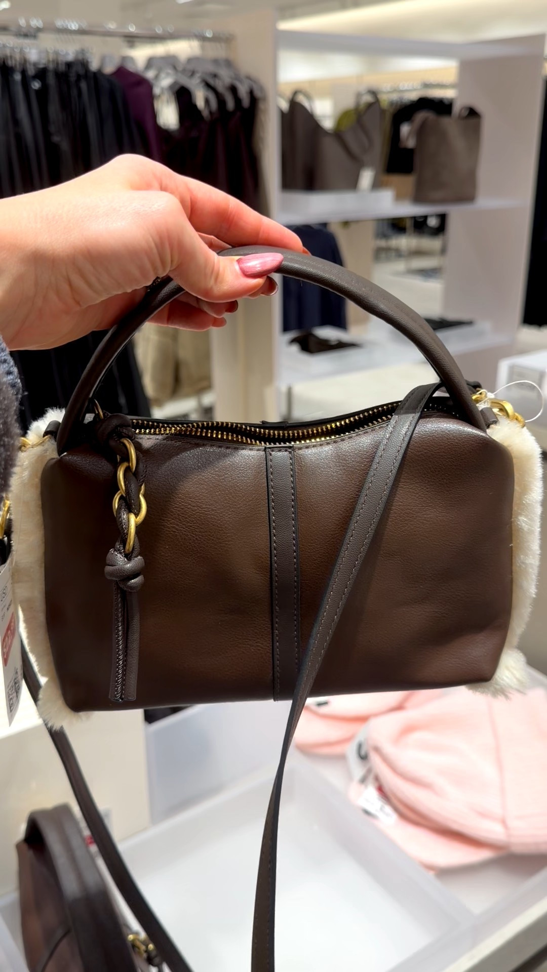 The perfect winter crossbody bag doesn't exi.....I take that back! obsessed with this gorgeous piece from HM! Doesn't it look elevated and couture?? #hm #hmbag #itbag #crossbodybag #newinhm

#LTKSeasonal #LTKGiftGuide #LTKFindsUnder50