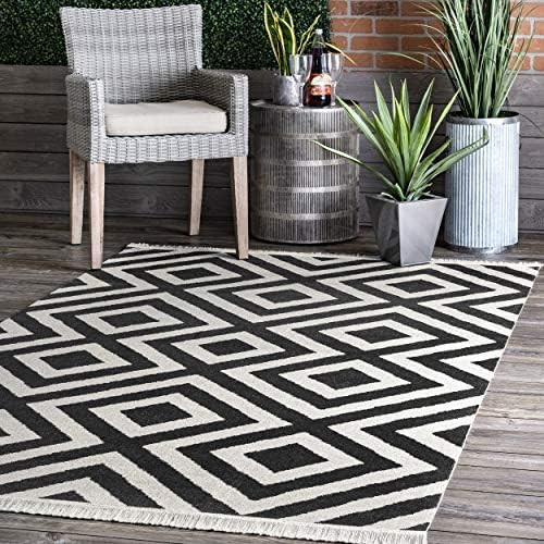 nuLOOM Rayne Diamond Fringe Indoor/Outdoor Area Rug, 8' x 10', Black | Amazon (US)