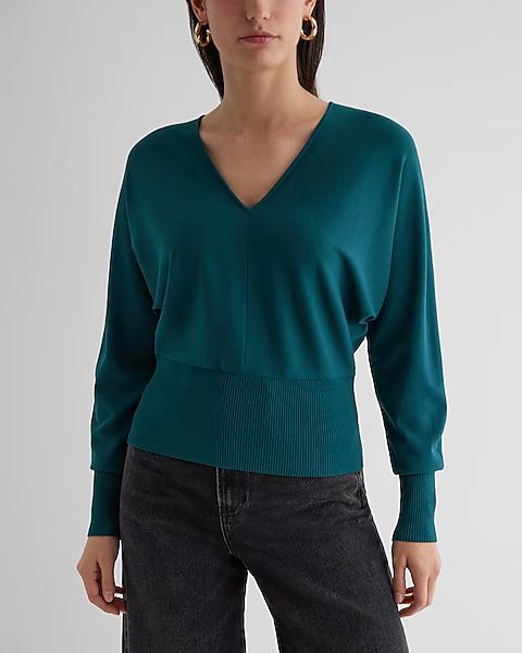 V-neck Banded Bottom Soho Sweater | Express