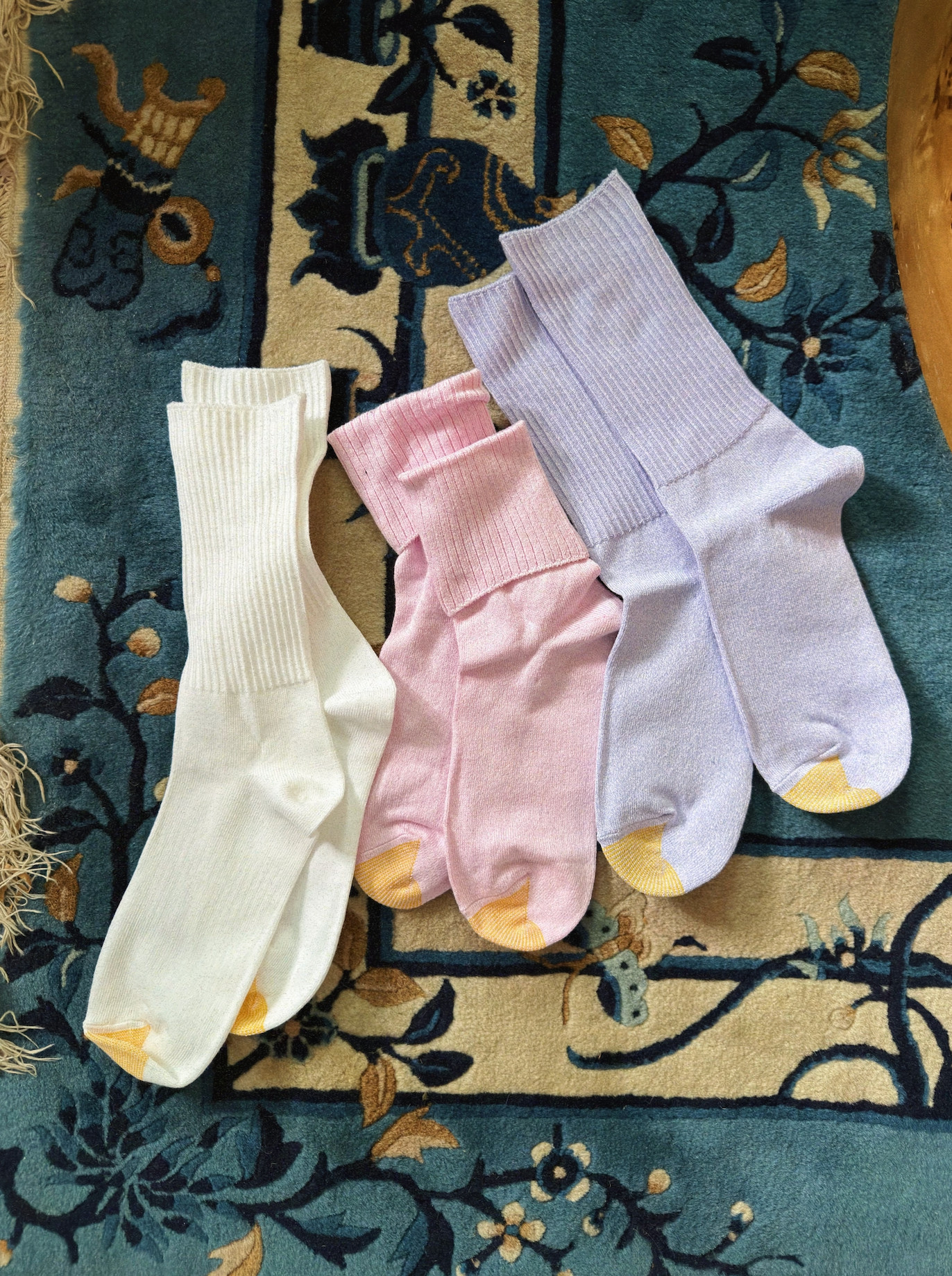 Using socks to make a standout statement is one I gravitate towards often. These Gold Toe are a perfect addition to any outfit!  

 @walmartstyle @goldtoe1934 #goldtoepartner #walmartstyle