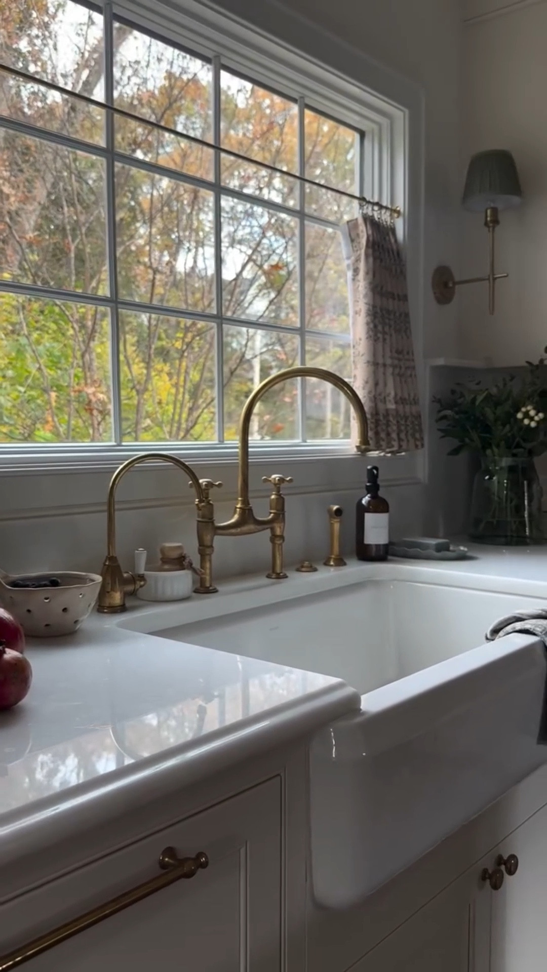 The message I’ll forever put on repeat: let your signs of life be your decor in the kitchen 🤍 By choosing the elevated look of the everyday item, it brings dual purpose to your home, and soul. 

Comment SHOP below to receive a DM with the link to this post on my LTK ⬇ https://liketk.it/5KWPX

#cottagekitchen #nancymeyers #coastalkitchen #kitchensinks #kitchensinkwindow