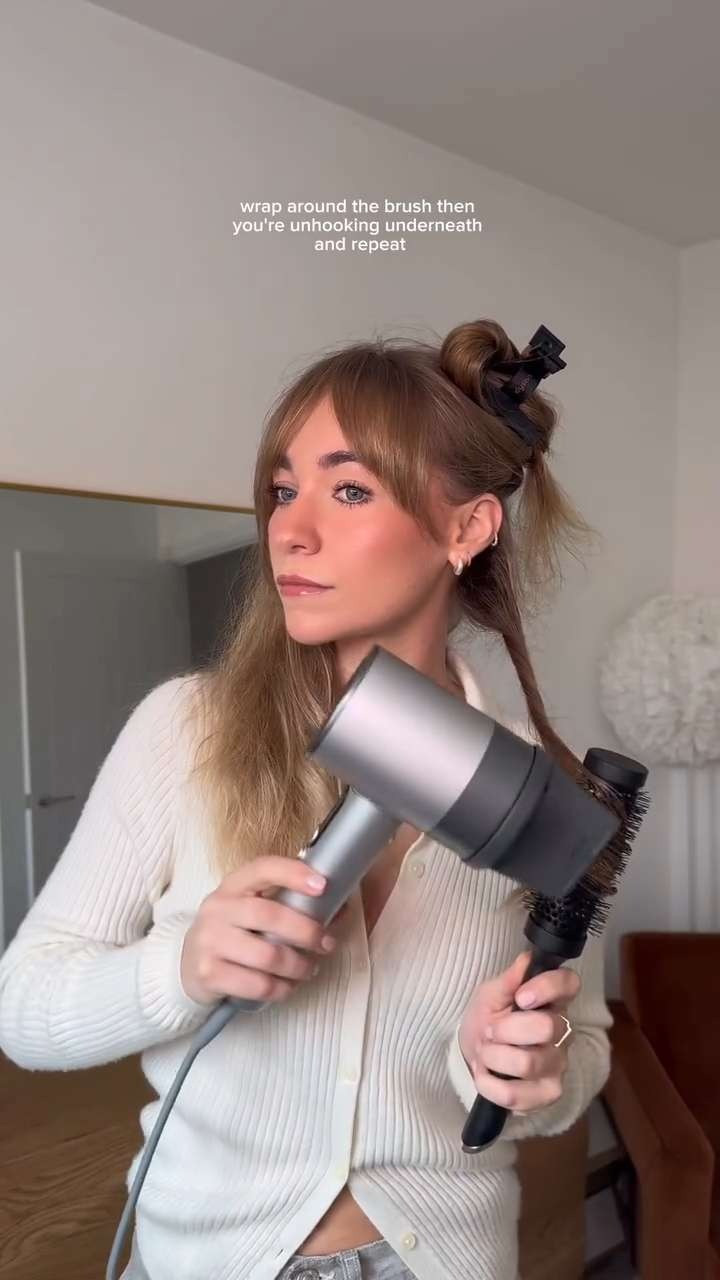 how to blow dry soft waves into the hair 🤌🏼 #hairstylist #blowdrystyle #hairtips #chloeswiftstylist  

 #LTKluxury #LTKbeauty #LTKstyletip