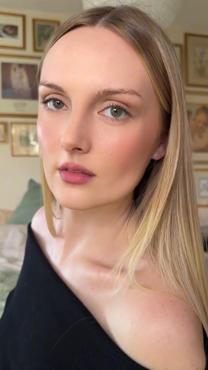 Makeup in the movies: Frankenstein - Elizabeth’s makeup

Rituel de fille’s contour can’t be linked here, pick it up from their website!

#LTKBeauty