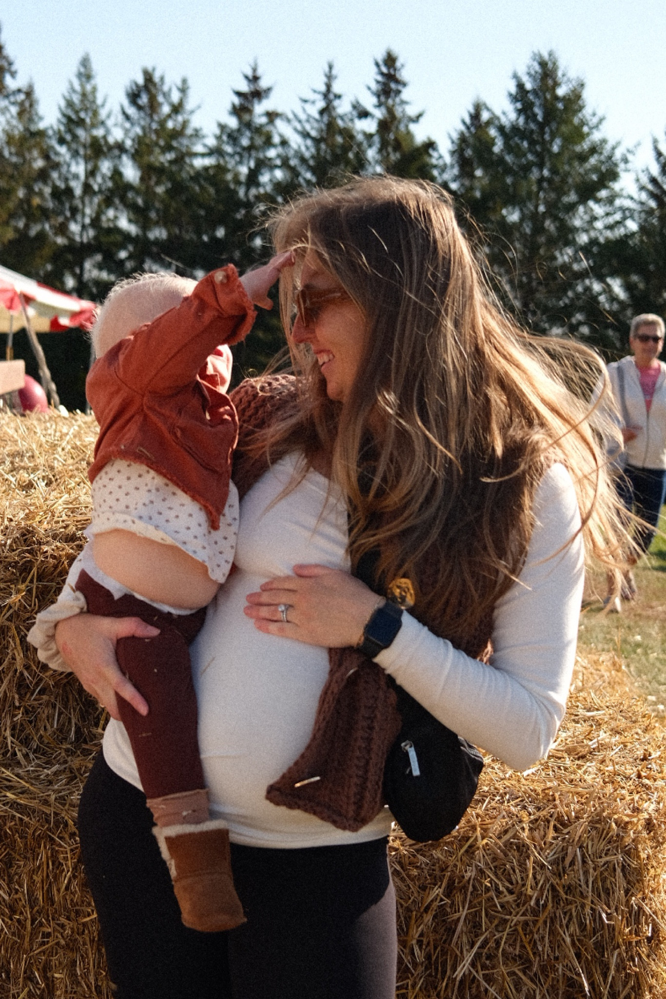 One of my favorite comfortable maternity long sleeves! It actually is maternity, so has room to grow 

#LTKxPrimeDay #LTKBump