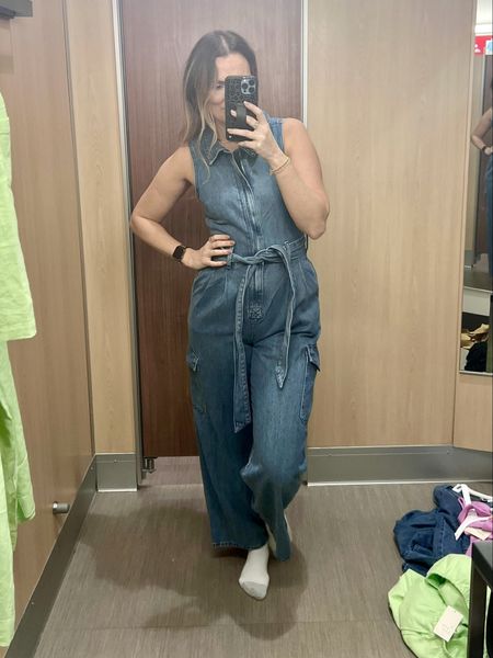 Target denim cargo jumpsuit

Target style  / denim jumpsuit / cargo jumpsuit / new spring clothes / denim / jumpsuits / spring 2024 / target, spring clothes

#LTKstyletip #LTKSpringSale #LTKfindsunder50