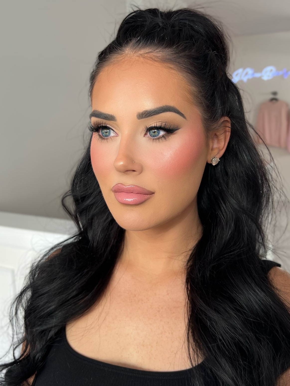 Sultry bronze glam with a pop of pink. 🤍

#LTKCyberWeek #LTKwedding #LTKbeauty
