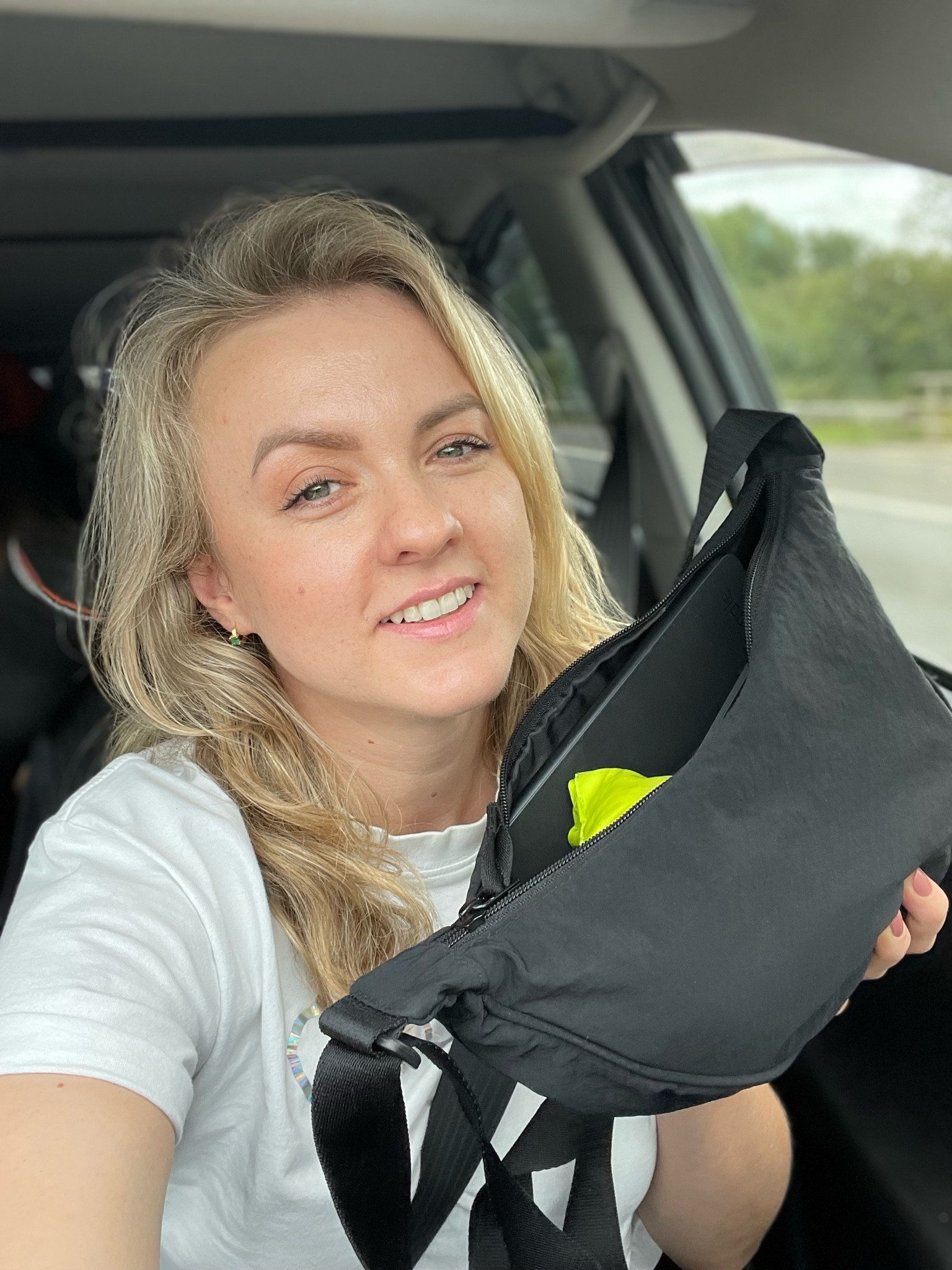 Handbag that can fit half of your house. #uniqlo #viralhandbag

#LTKitbag #LTKstyletip