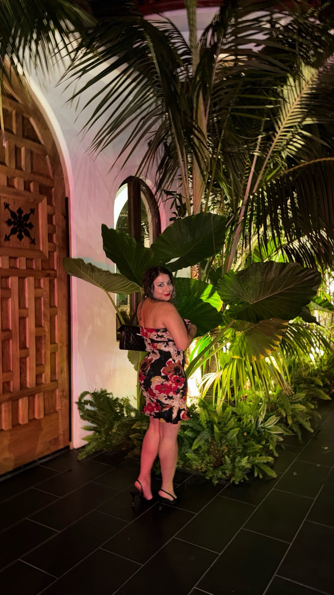 Falling for fall 🍂🍁🥀

#LTKstyle #LTKfashion #LTKcreator #LTKtrending #LTKootn
#DateNightLook #FloralDress #VacationStyle #TropicalVibes #GlamLook
#EveningStyle #RomanticFashion #ChicStyle #FeminineFashion #FloralOutfit
#StyleInspo #OOTN #LuxuryStyle #GlamGoals #SoftGlam #TimelessStyle
#fallflorals #fallenleaves #fallcolors

#LTKPetite #LTKootd #LTKStyleTip