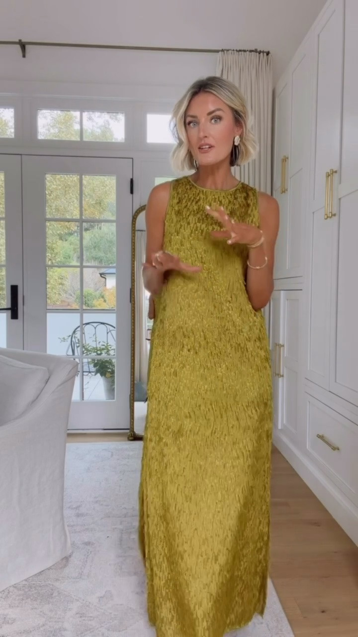 How fun is this chartreuse shift jacquard maxi dress! I love this color and texture for a fall wedding guest or event look! Wearing XS

Loverly Grey, wedding guest dress, cocktail dress, formal dress, black tie dress, fall wedding guest dress