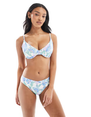 Hollister curvy bikini set in big floral print | ASOS (Global)