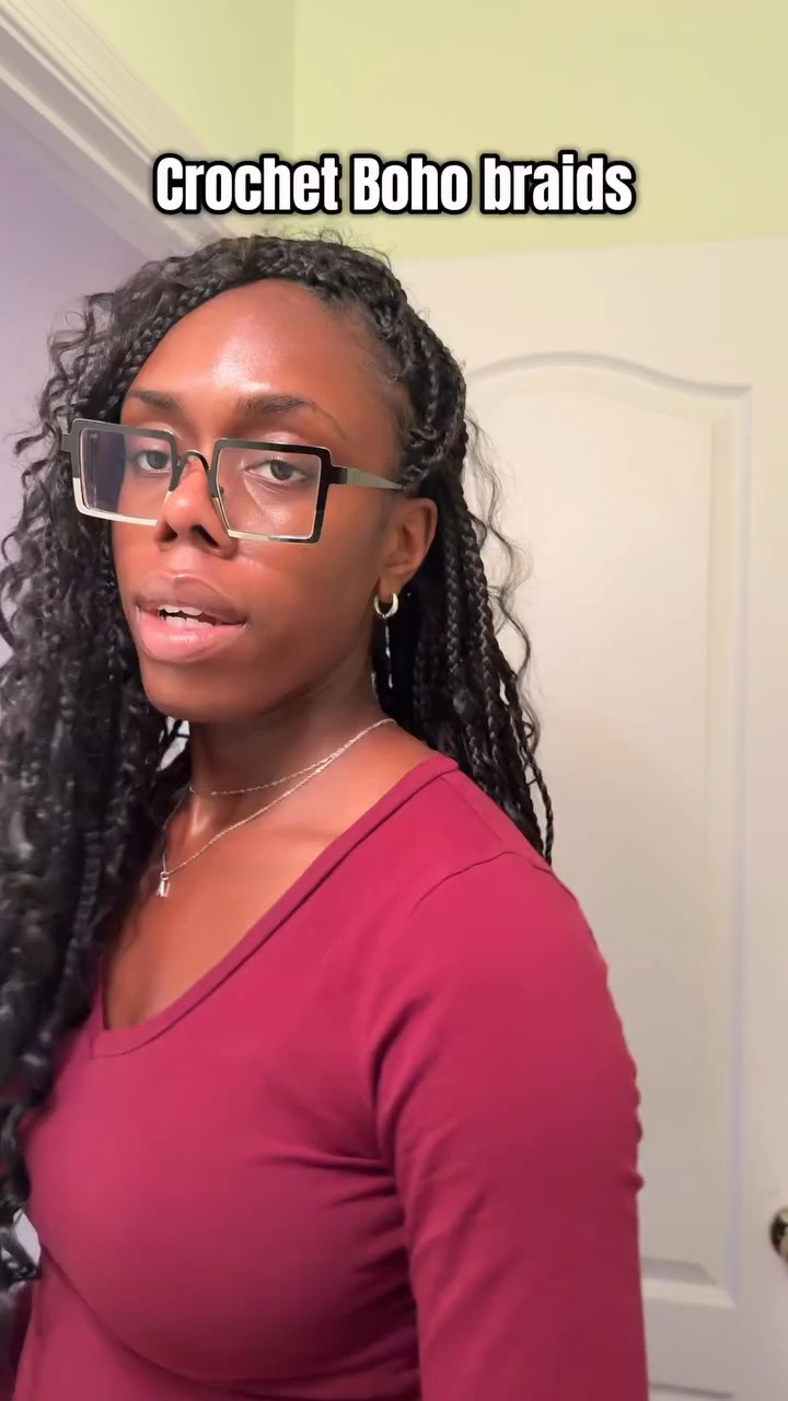 Once you go crochet, you never go back 😜
This is my second attempt at this hairstyle and I think I’m getting the hang of it 😌
•
I did the illusion crochet method in the front with free parts but, I connected the braids going diagonally instead of straight back so that they will be hidden with the box braids themselves. Abd it looks for realistic because more parts show 

I also crocheted in extra boho pieces to hide any imperfections
#crochetbraids #bohobraids #crochetbohobraids 

Would you try crochet braids?