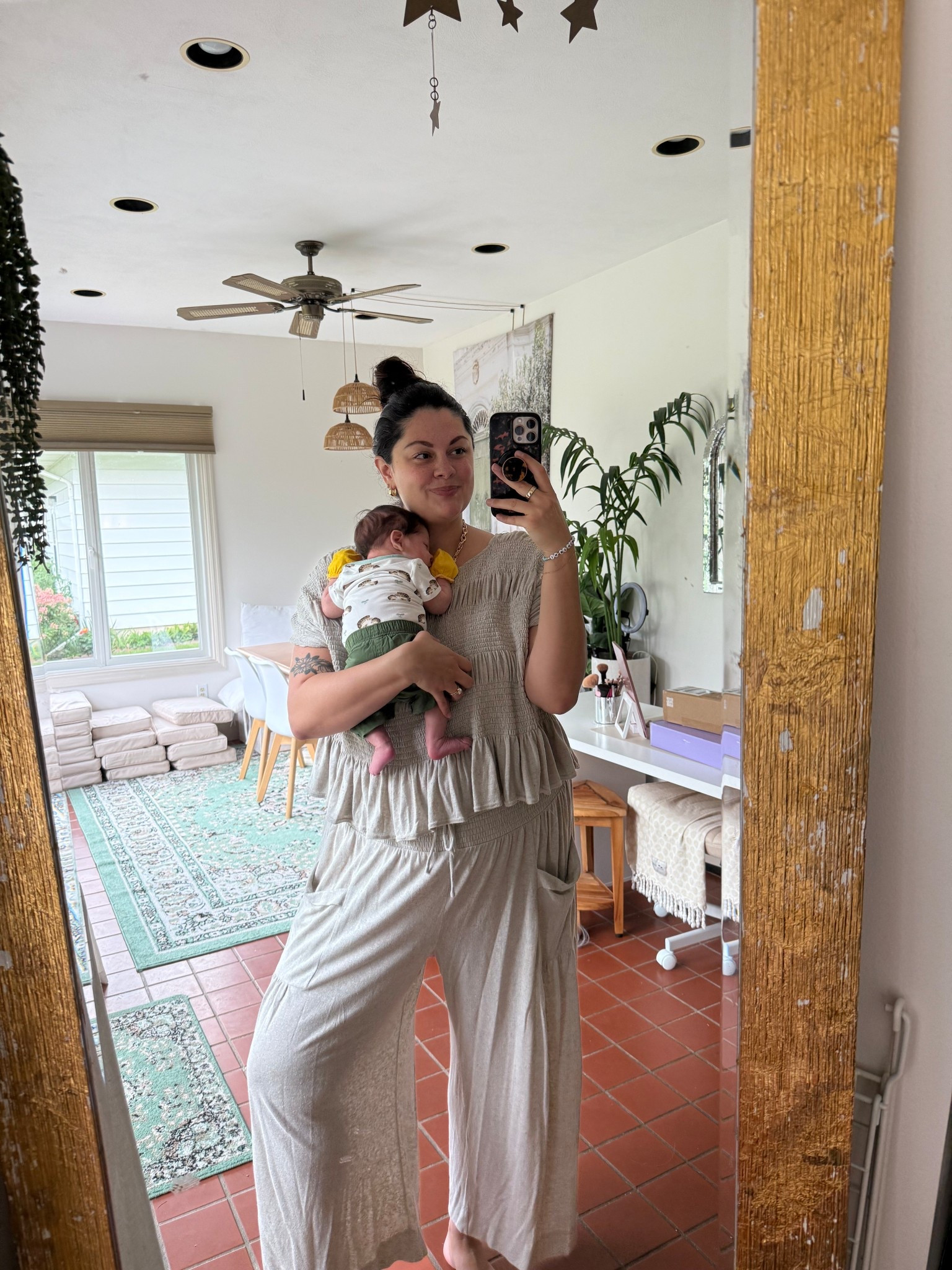 cozy saturday ootd☁️


#LTKFindsUnder100 #LTKStyleTip #LTKBaby