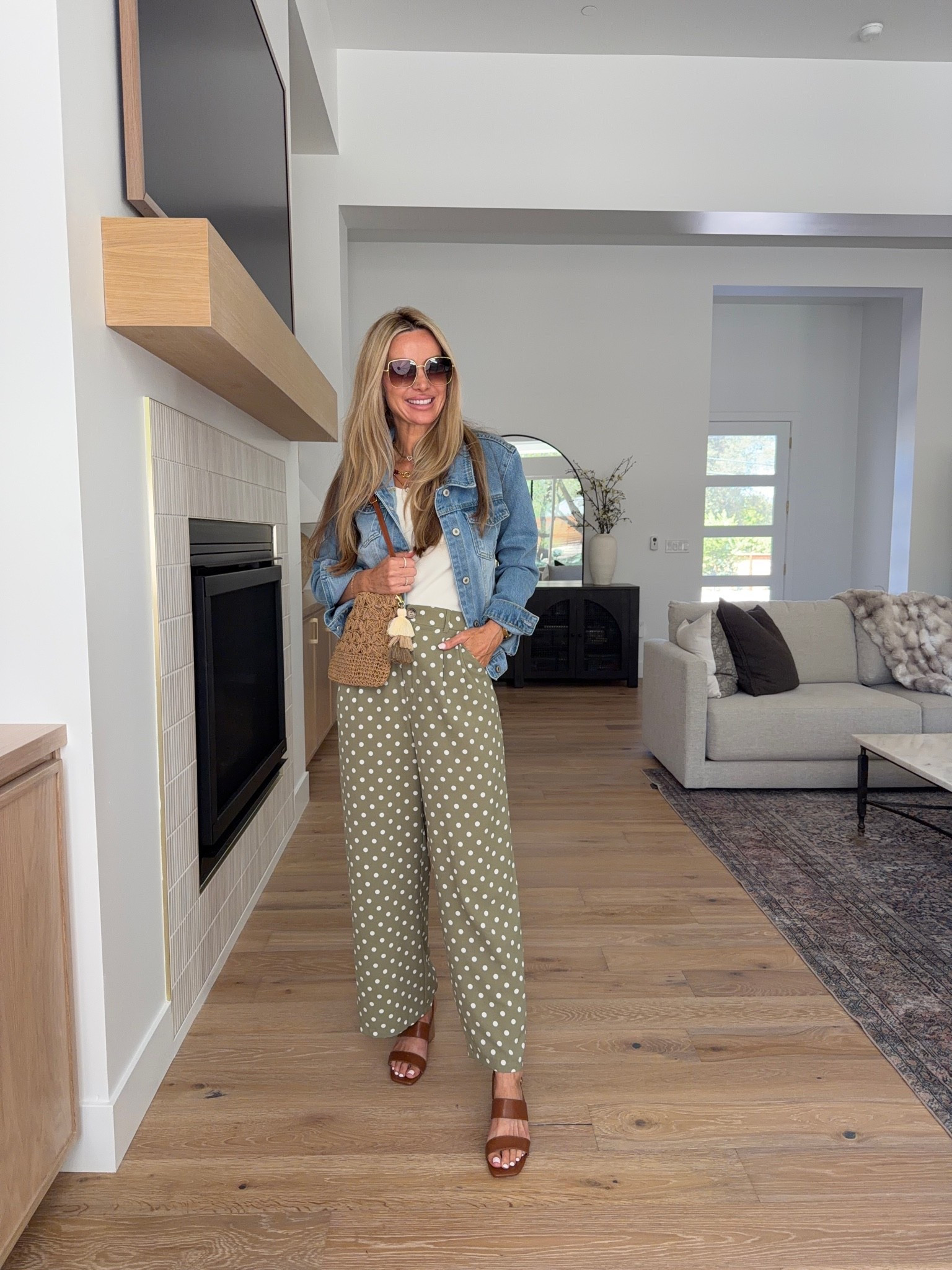 Amazon outfits in my favorite color for transitioning into fall. 💚

These are the Amazon finds I’ve been reaching for lately because they’re effortless, versatile, and perfect for those in-between seasons. Plus, there are a few American Eagle-inspired finds that are so good.

Tell me your favorite look below! 👇

#amazonfashion #amazonfinds #falloutfits #affordablestyle