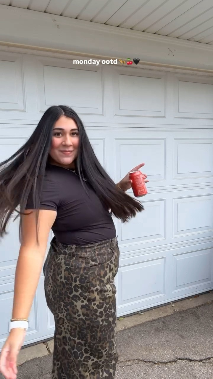 & WHEN THE LEAVES START TO TURN🤭🐆🍁🖤