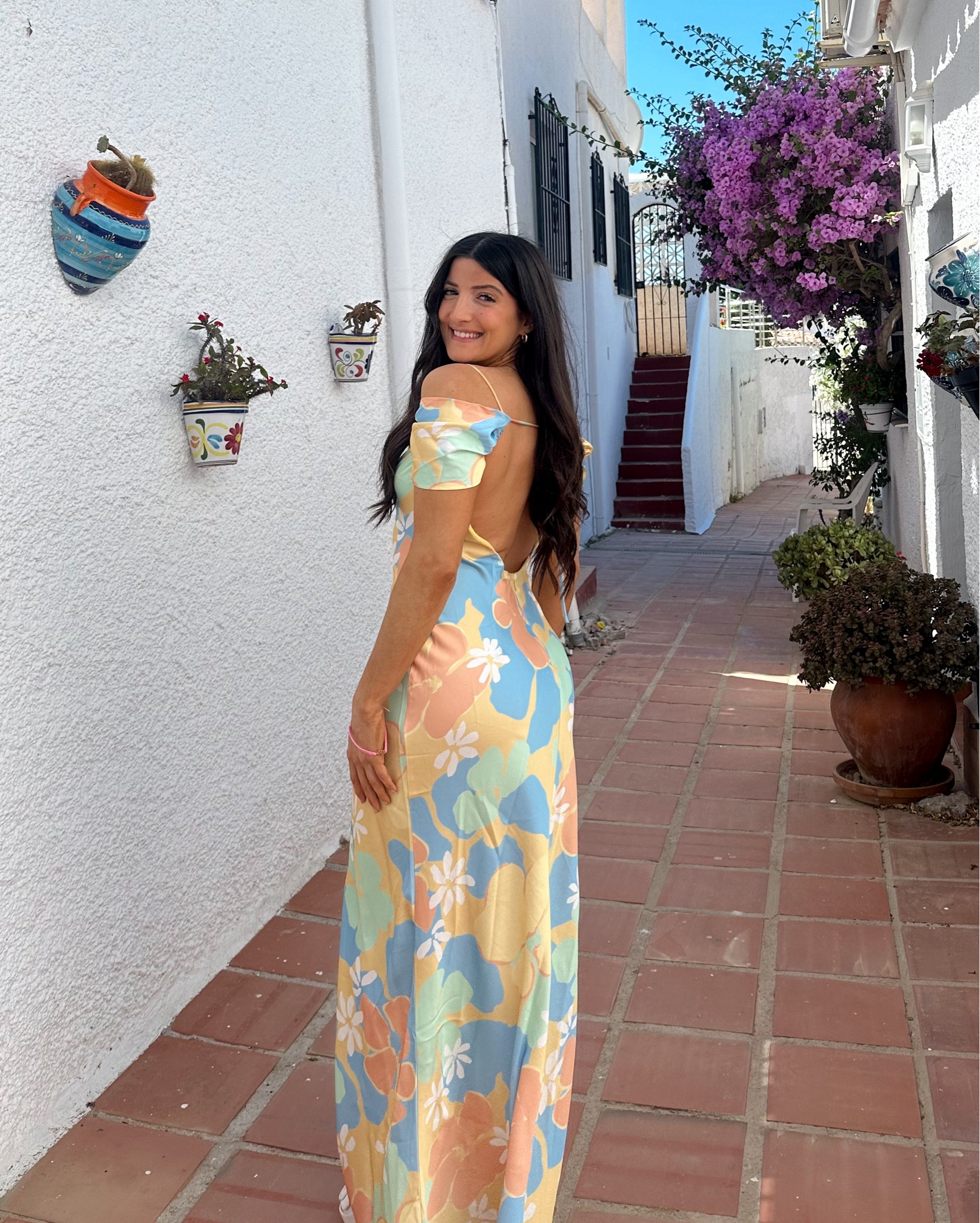 wearing a size medium 🍊🦋 the perfect wedding guest dress!!

summer wedding, summer wedding dress, sabo skirt, saboskirt, floral dress, flowy dress, open back dress, maxi dress, summer dress, sundress 


#LTKsummer #LTKpartywear #LTKwedding