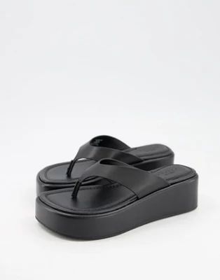 ASOS DESIGN Target premium leather toe post flatform sandals in black | ASOS (Global)