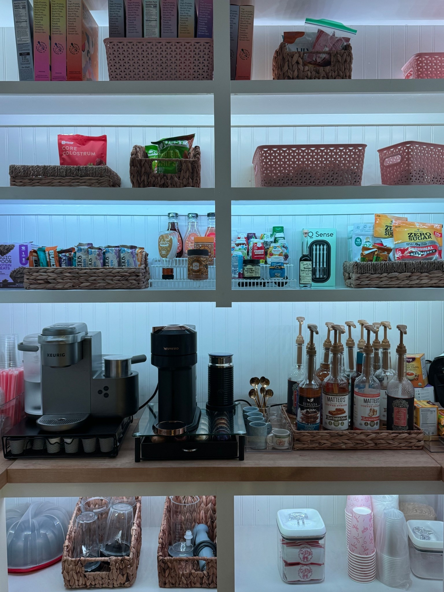 Coffee bar organization

#LTKHome #LTKmomlife #LTKmorningroutine
