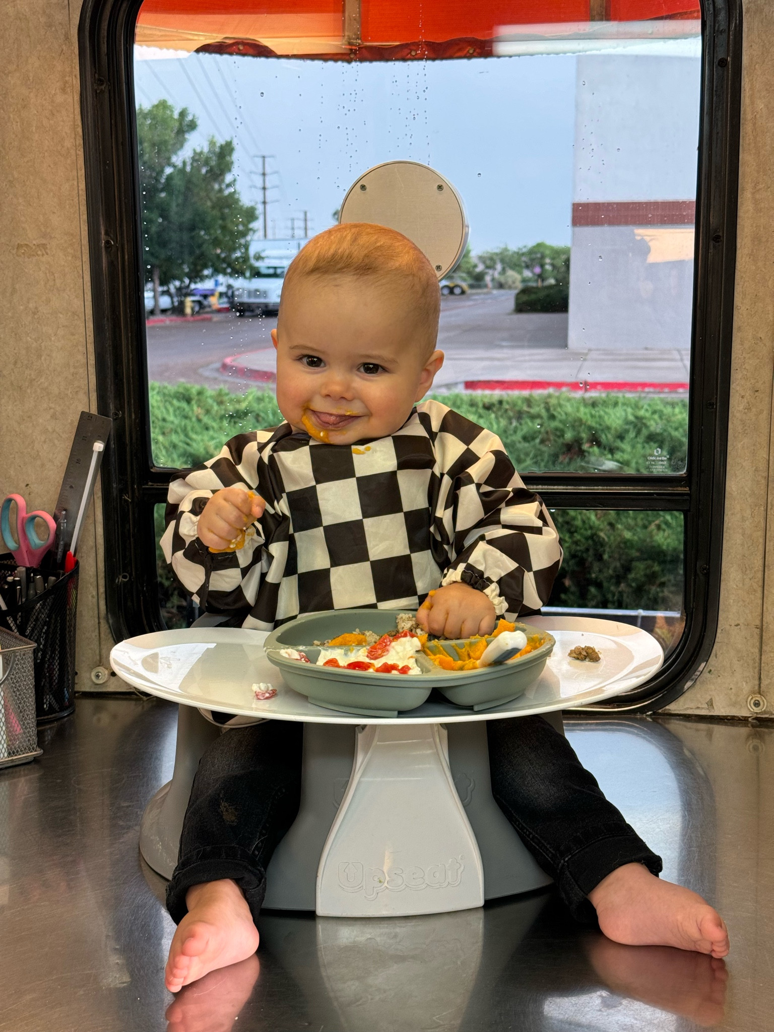 This long sleeve bib is a must if you have a messy little eater like me 🙌🏻😅 

#LTKFindsUnder50 #LTKBaby #LTKKids