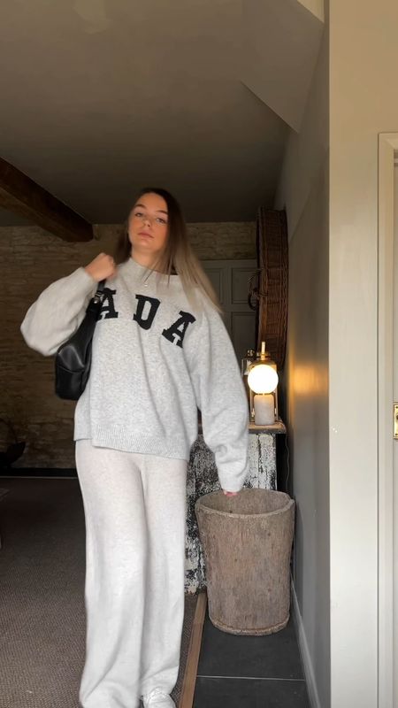 friday 🤝🏼 cosy vibes only.







Adanola, outfit of the day, ootd, cosy chic, loungewear, joggers, grey, grey outfit, styling.

#LTKstyletip #LTKVideo #LTKeurope
