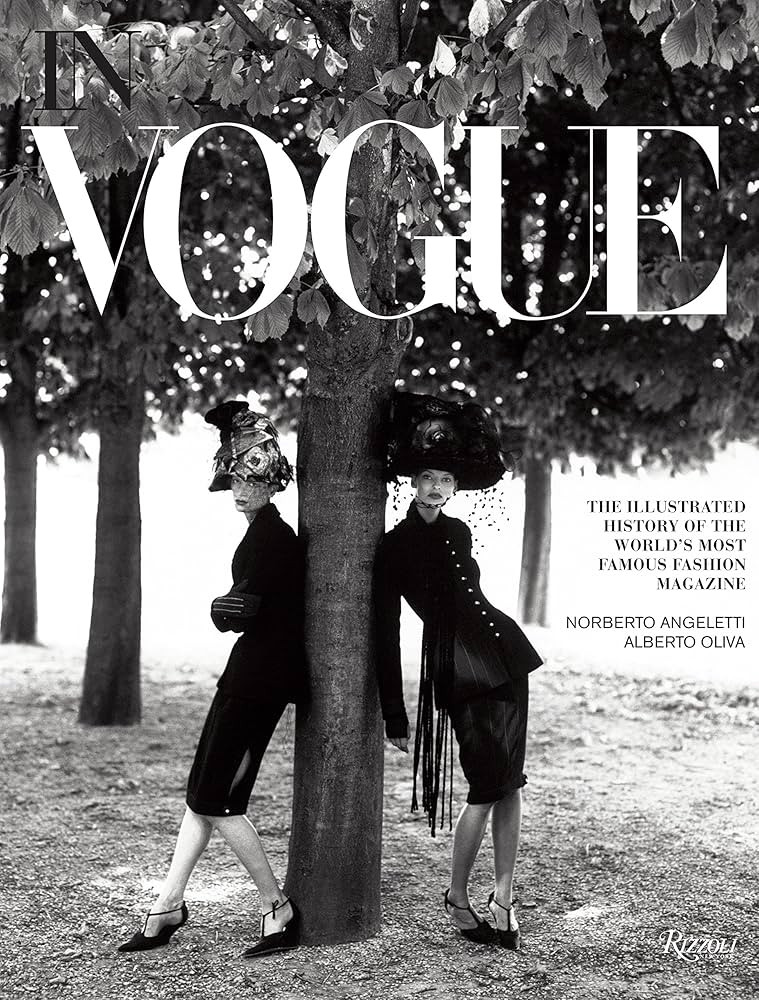 In Vogue: An Illustrated History of the World's Most Famous Fashion Magazine | Amazon (US)
