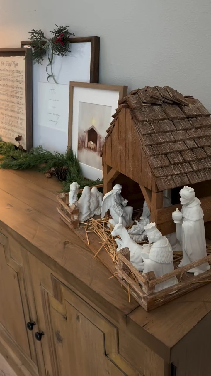 Dreaming of a neutral Christmas 🤎🤍🩶

#LTKHoliday #LTKHome #LTKSeasonal