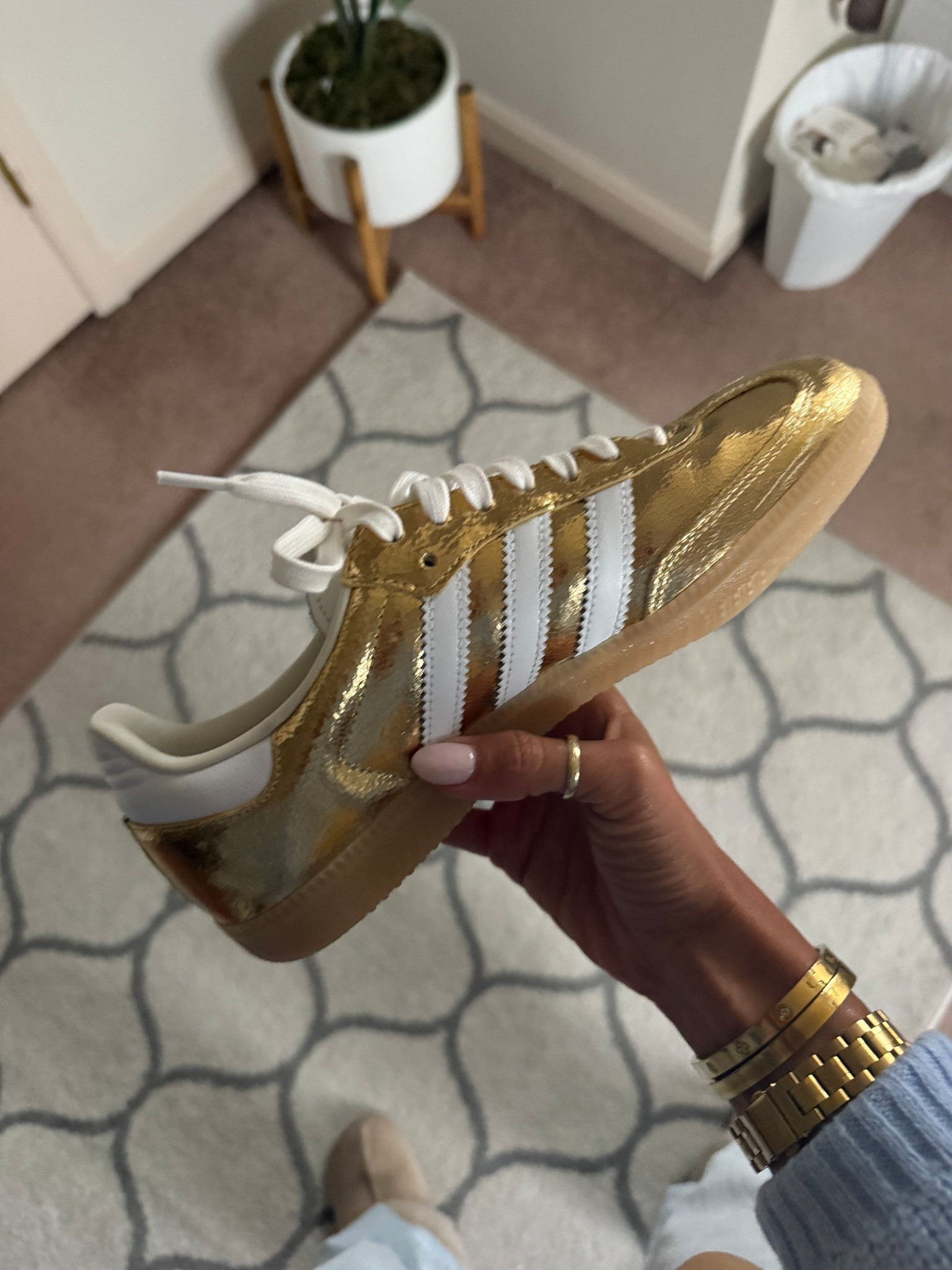 Probably one of my favorite sneakers right now! Tts 

#LTKgrwm #LTKmomlife #LTKstorytime