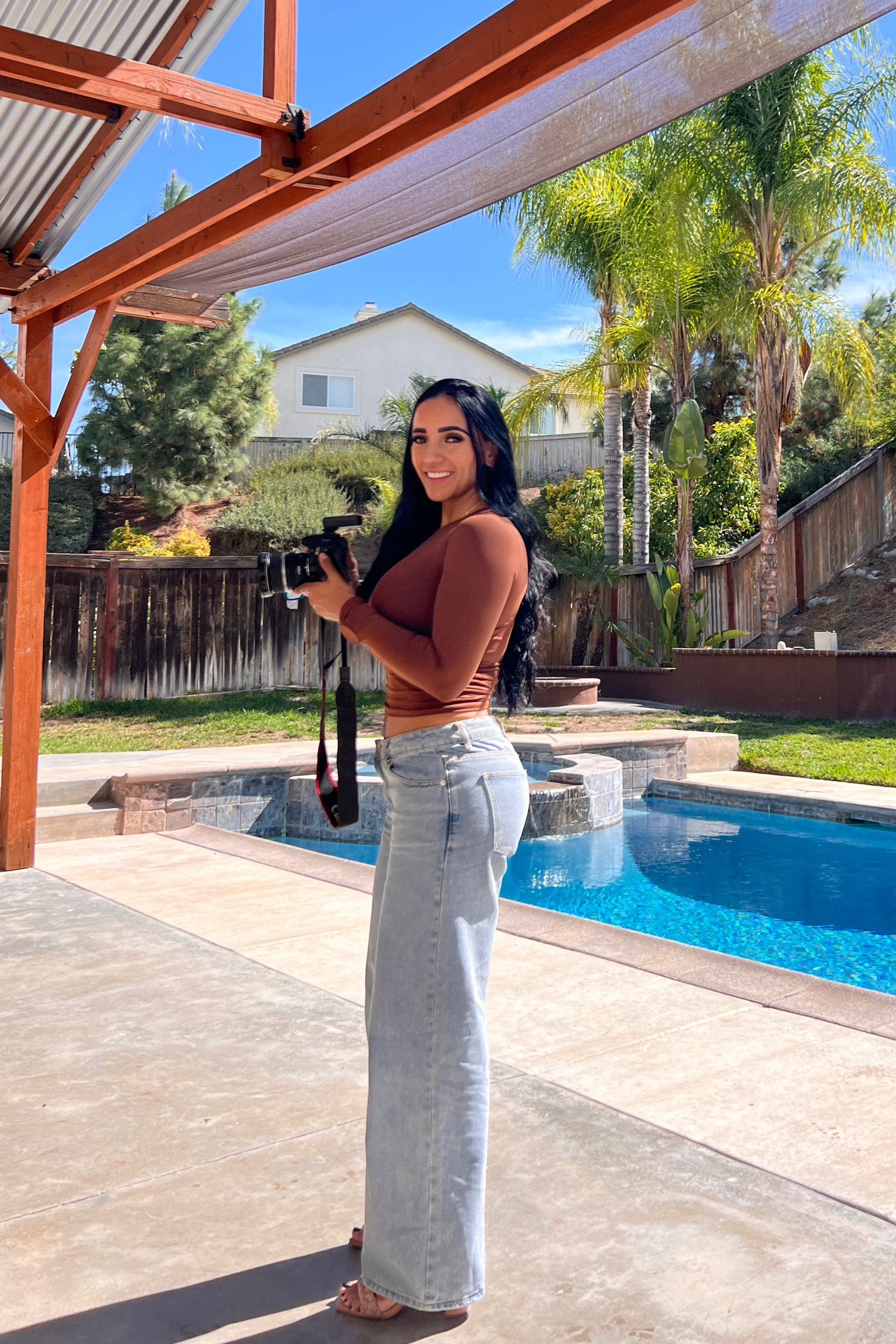 Weekend outfit.  California style. 
☀️

#weekend
#jeans

#LTKParties #LTKShoeCrush #LTKStyleTip