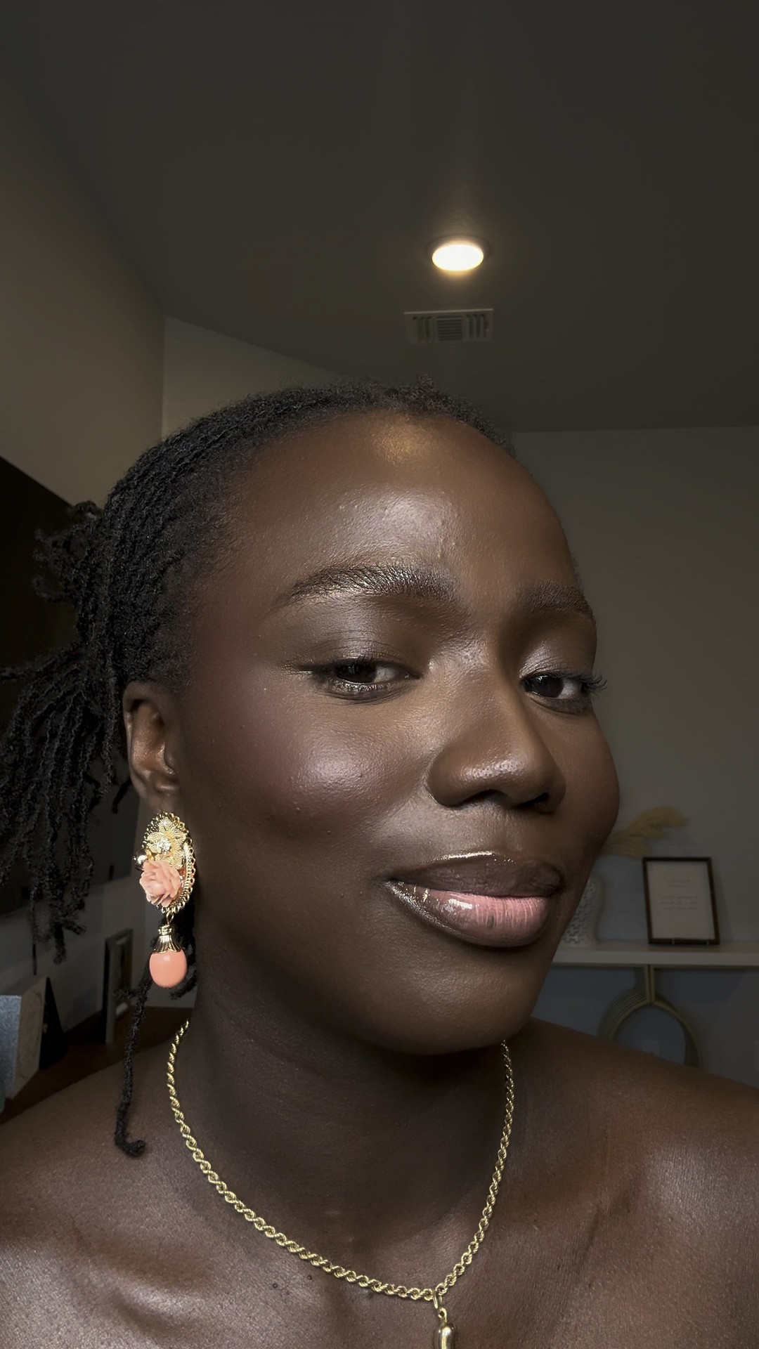 Achieving a seamless finish with the Laura Mercier Translucent Powder. My lip combo features maybelline products😍

#LTKVideo #LTKBeauty