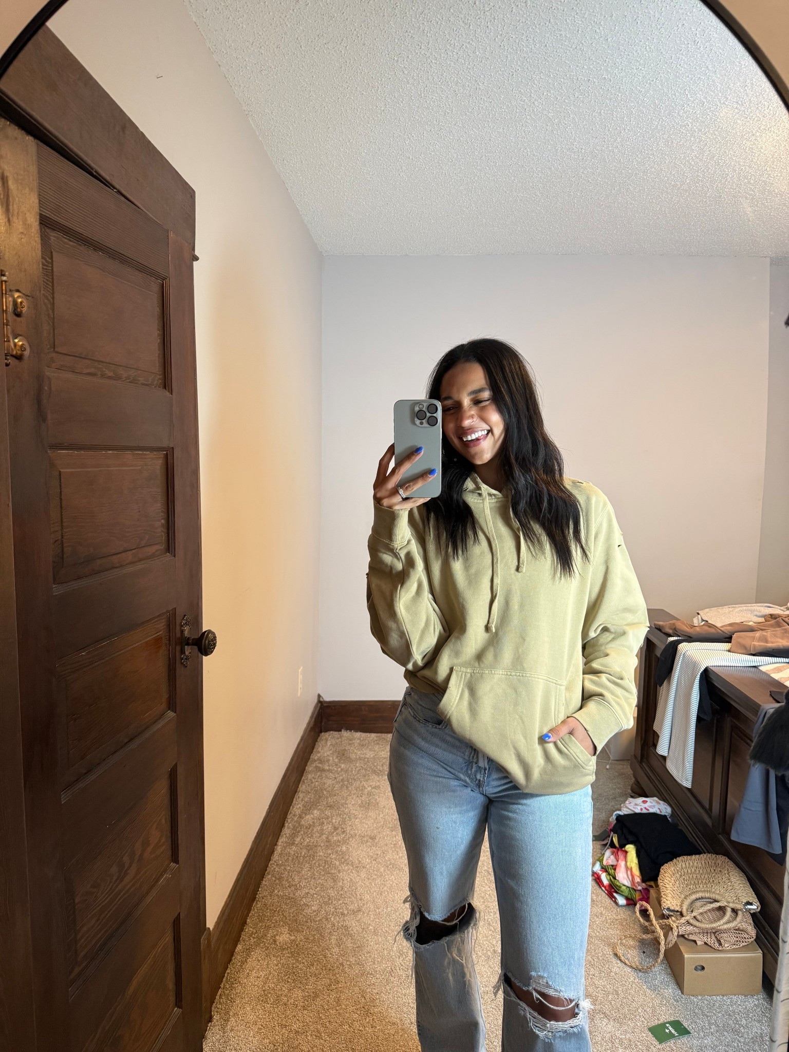 Favorite jeans💙

#LTKgrwm #LTKootd