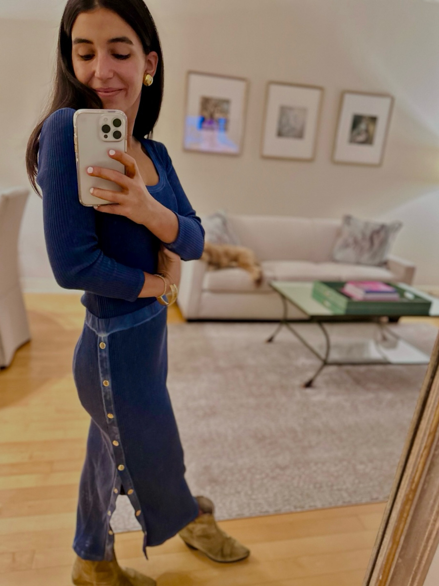 Matching set with the chic details 🤍