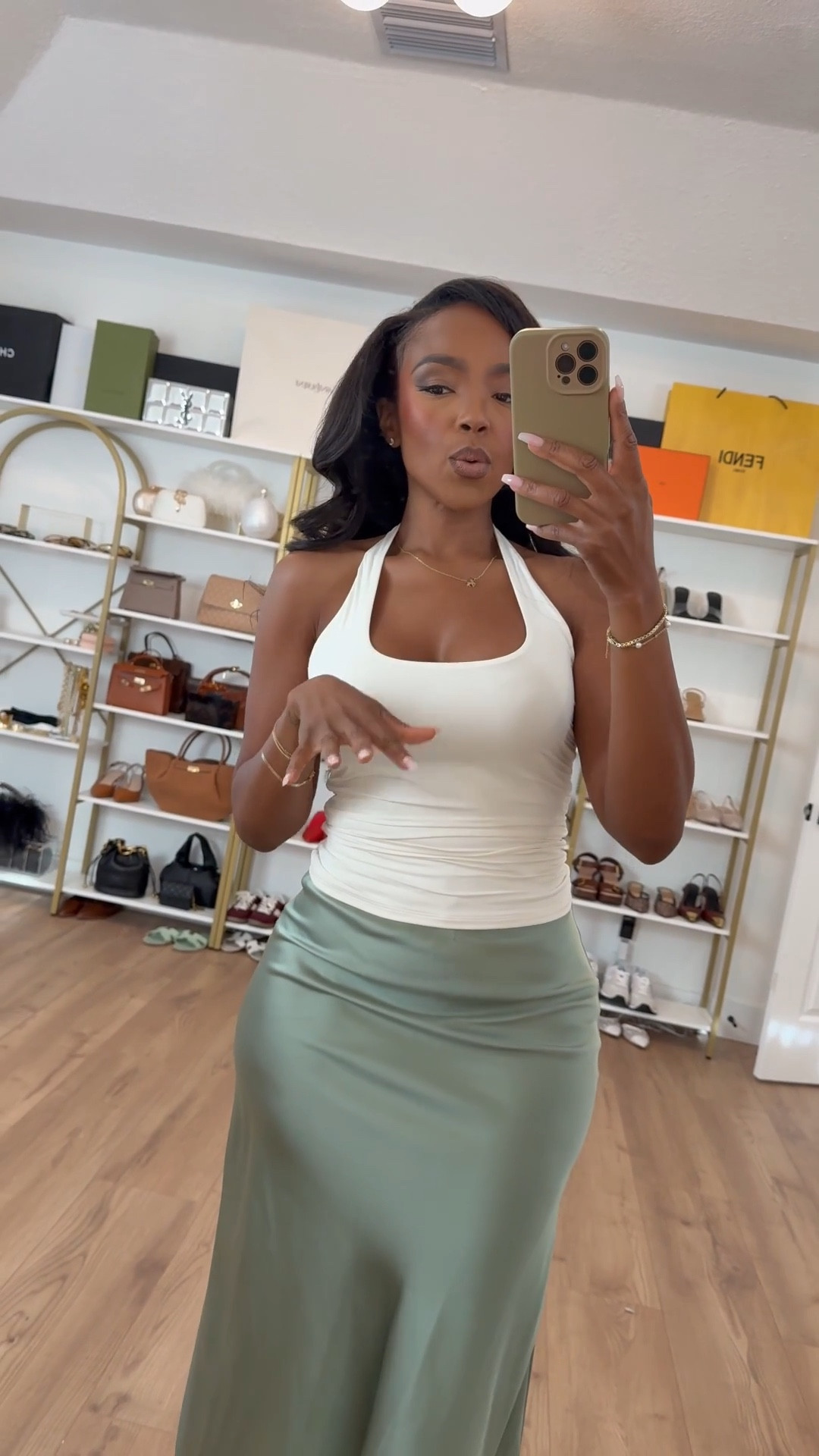 Scroll to shop 💚  

Perfect for brunch dates, vacation days, or an easy spring-to-summer look.  

Follow me on Instagram and YouTube @kirasfashionfinds  

#LTKvlog #LTKootd #LTKgrwm