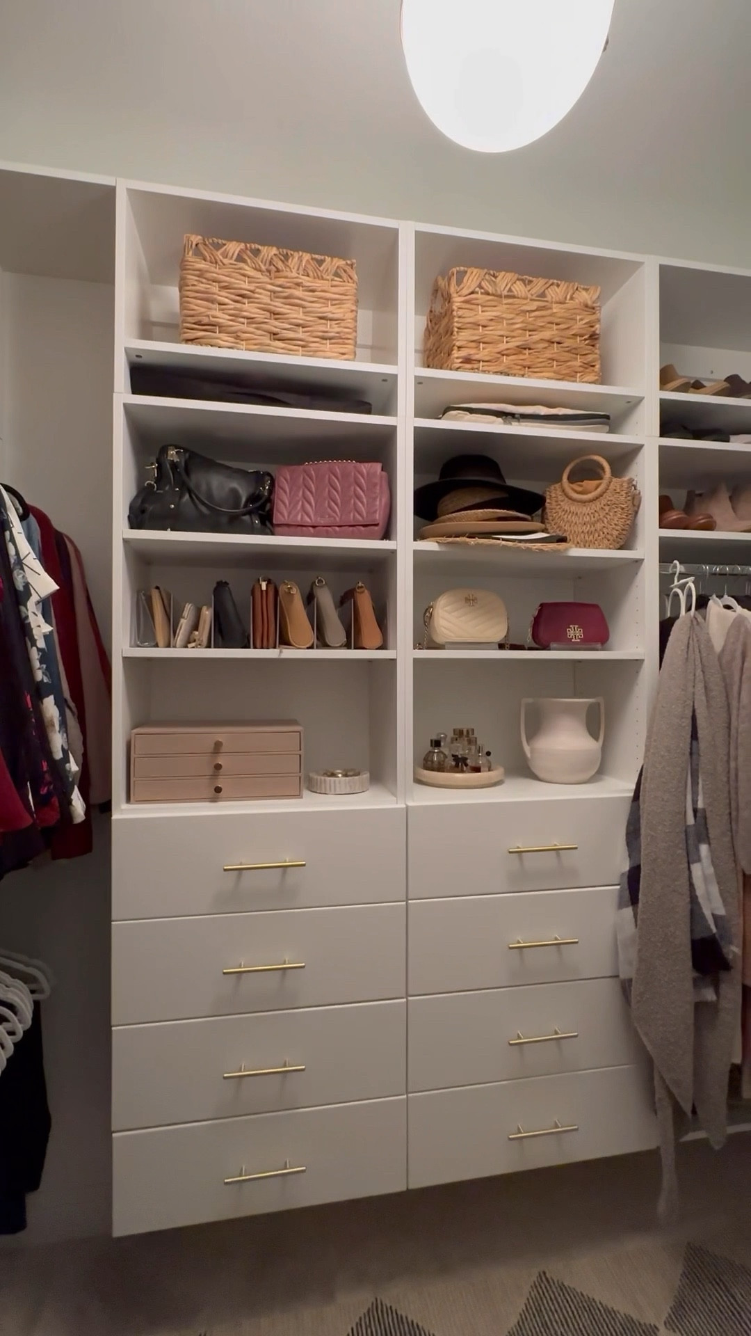 Master closet makeover with modular closets! For the link to the actual closet system, visit the link in my Instagram bio. 


Closet makeover
DIY
Home decor
Home design
Organization
Closet organization
Storage

#LTKhome