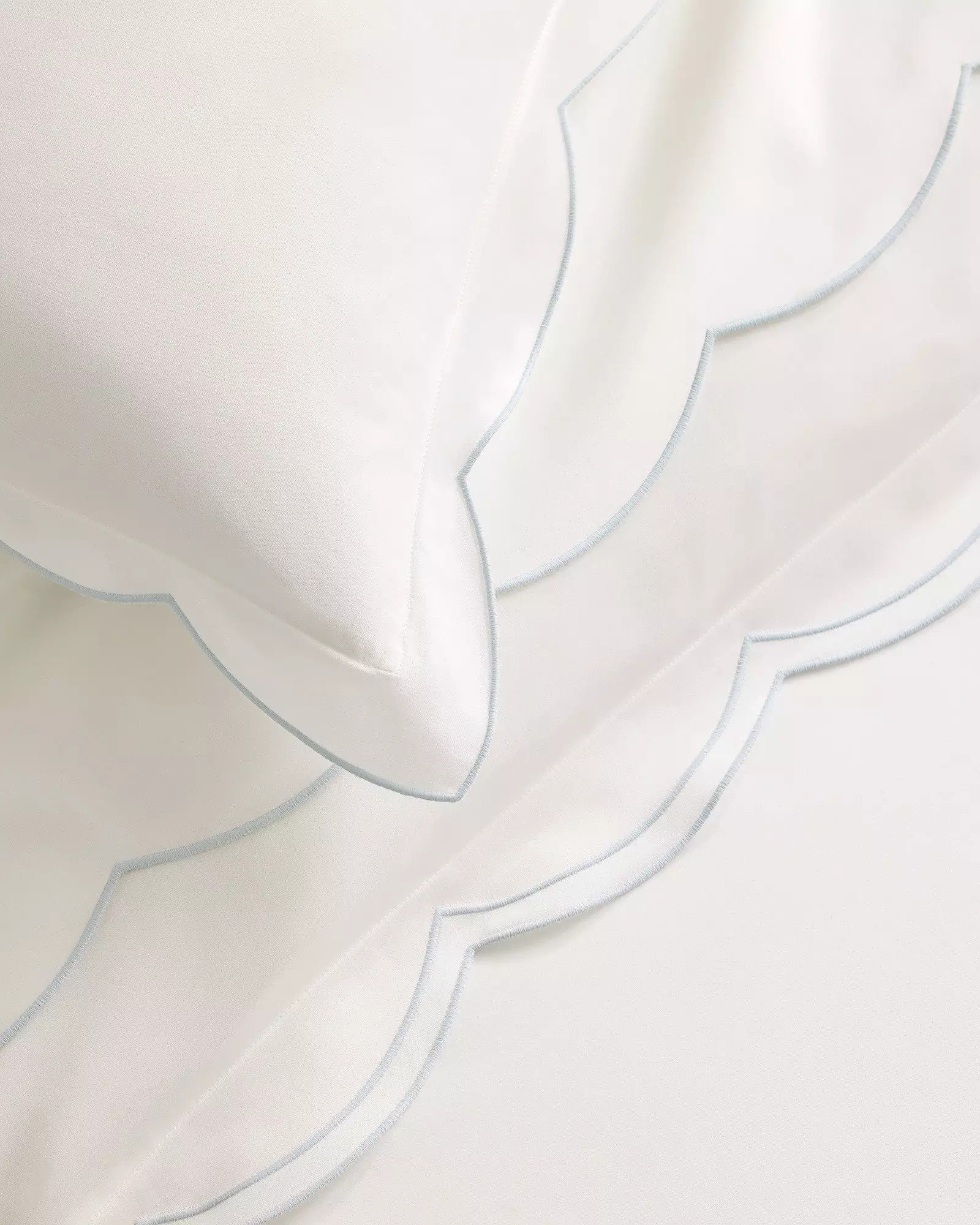 Scallop Sateen Bedding Bundle | Serena and Lily