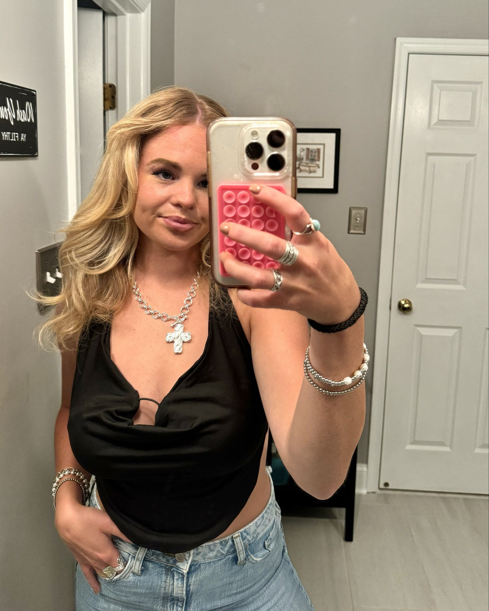 Hittin the town outfit!

Amazon Top & Jewelryy



#LTKFallSale #LTKU #LTKCon